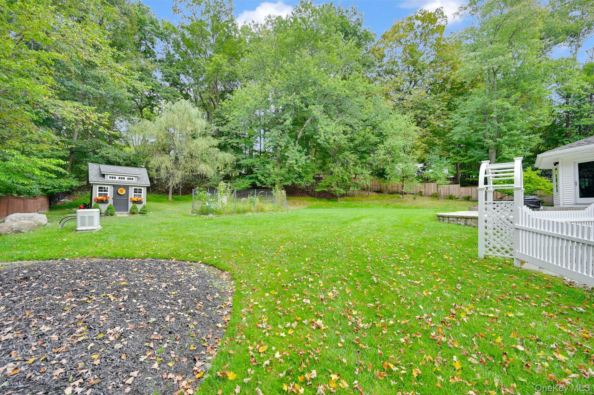15 Ramapo Lane Property Photo 41