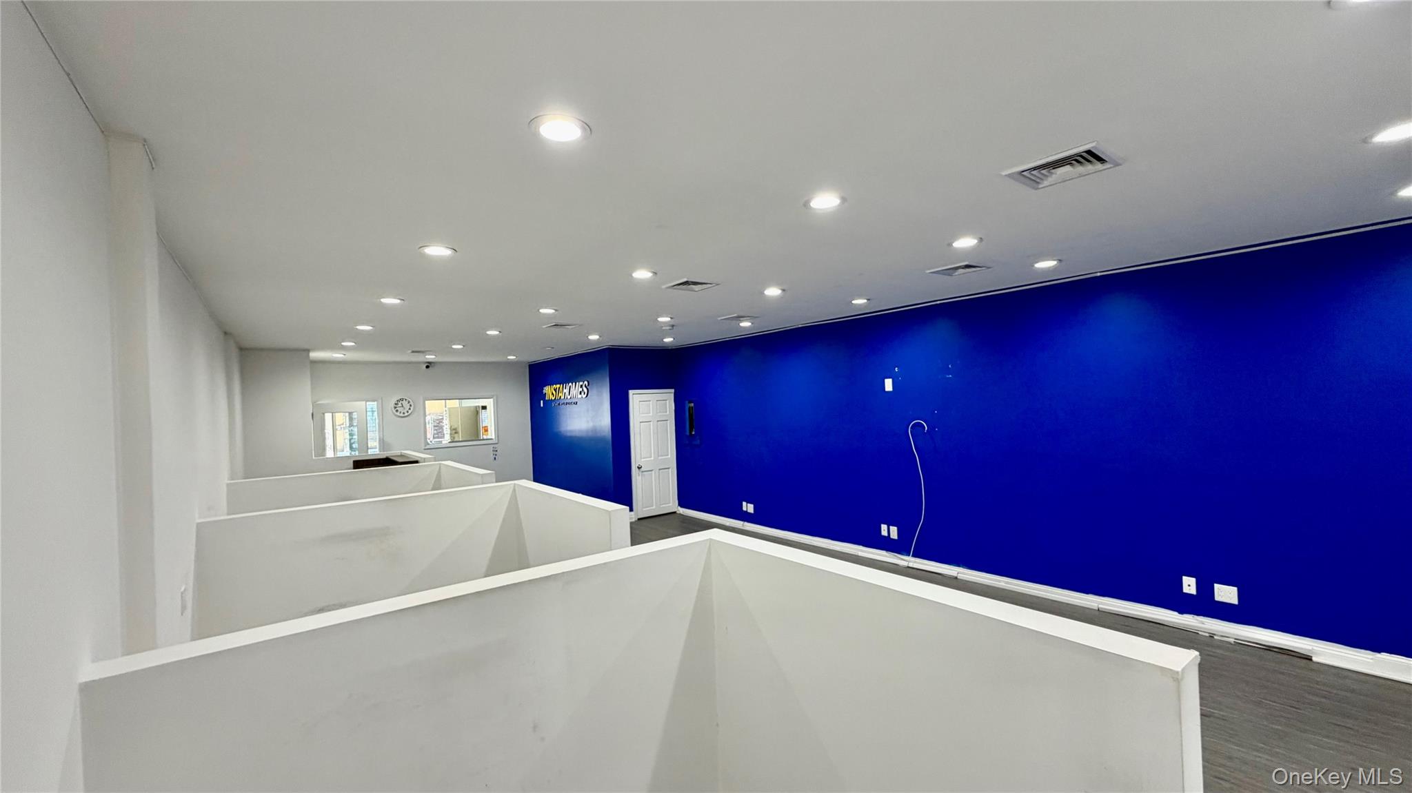 11221 Jamaica Ave Property Photo 3