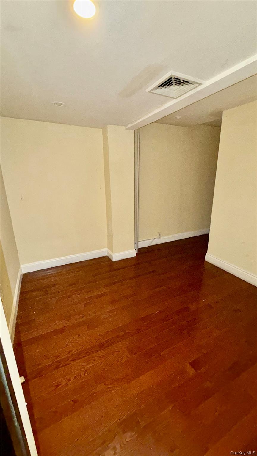 11221 Jamaica Ave Property Photo 7