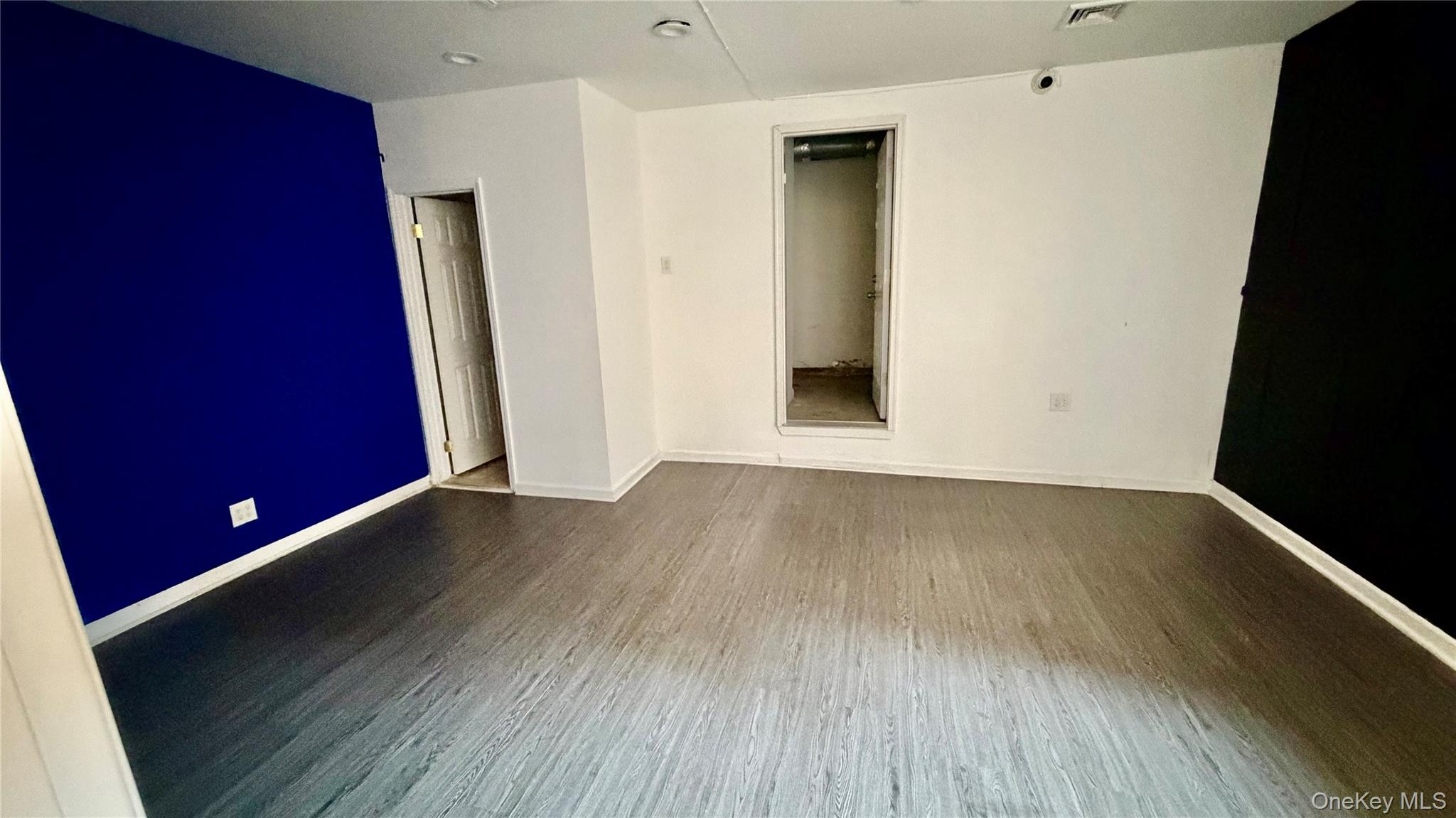 11221 Jamaica Ave Property Photo 10