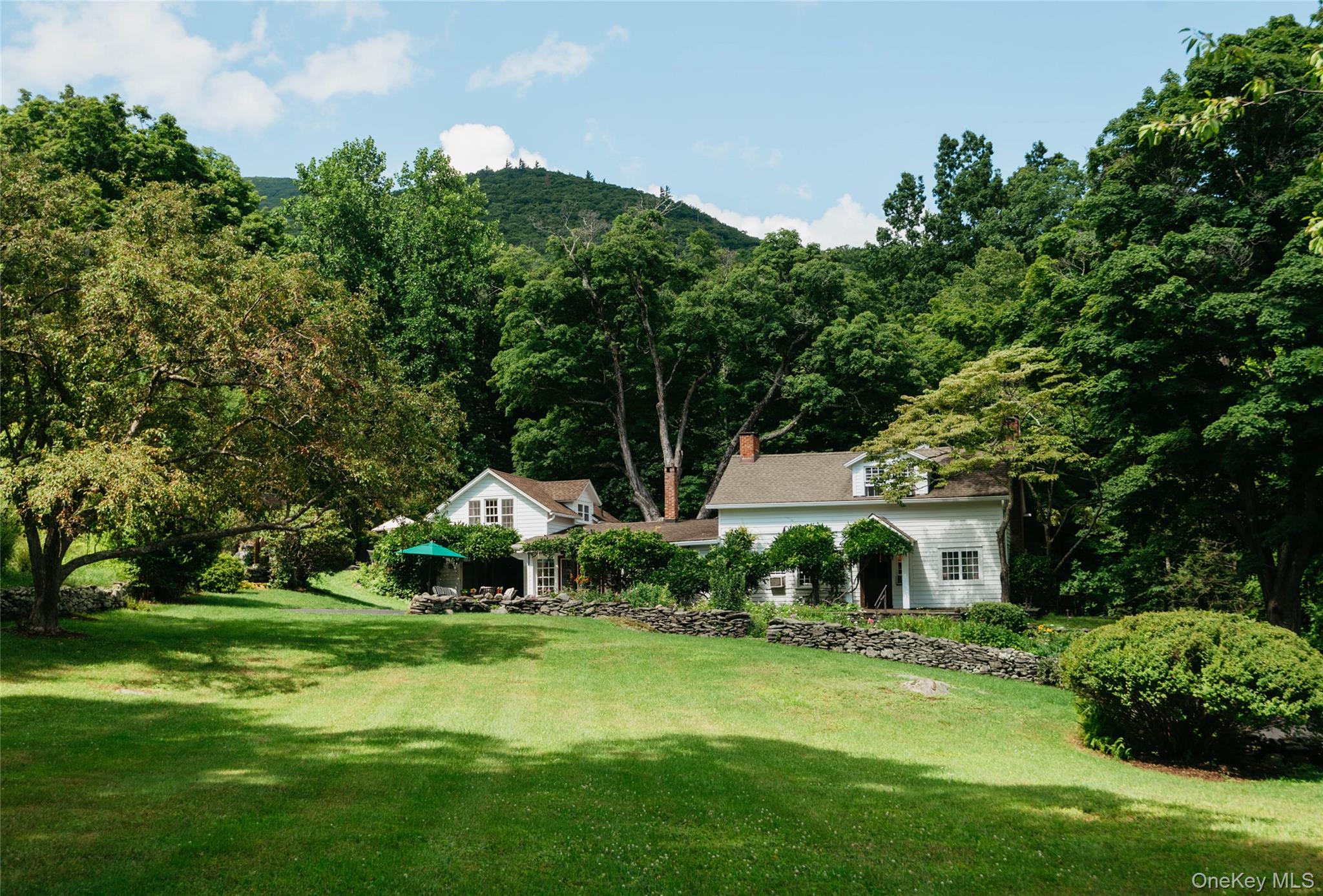 190 Lewis Hollow Road Property Photo 1