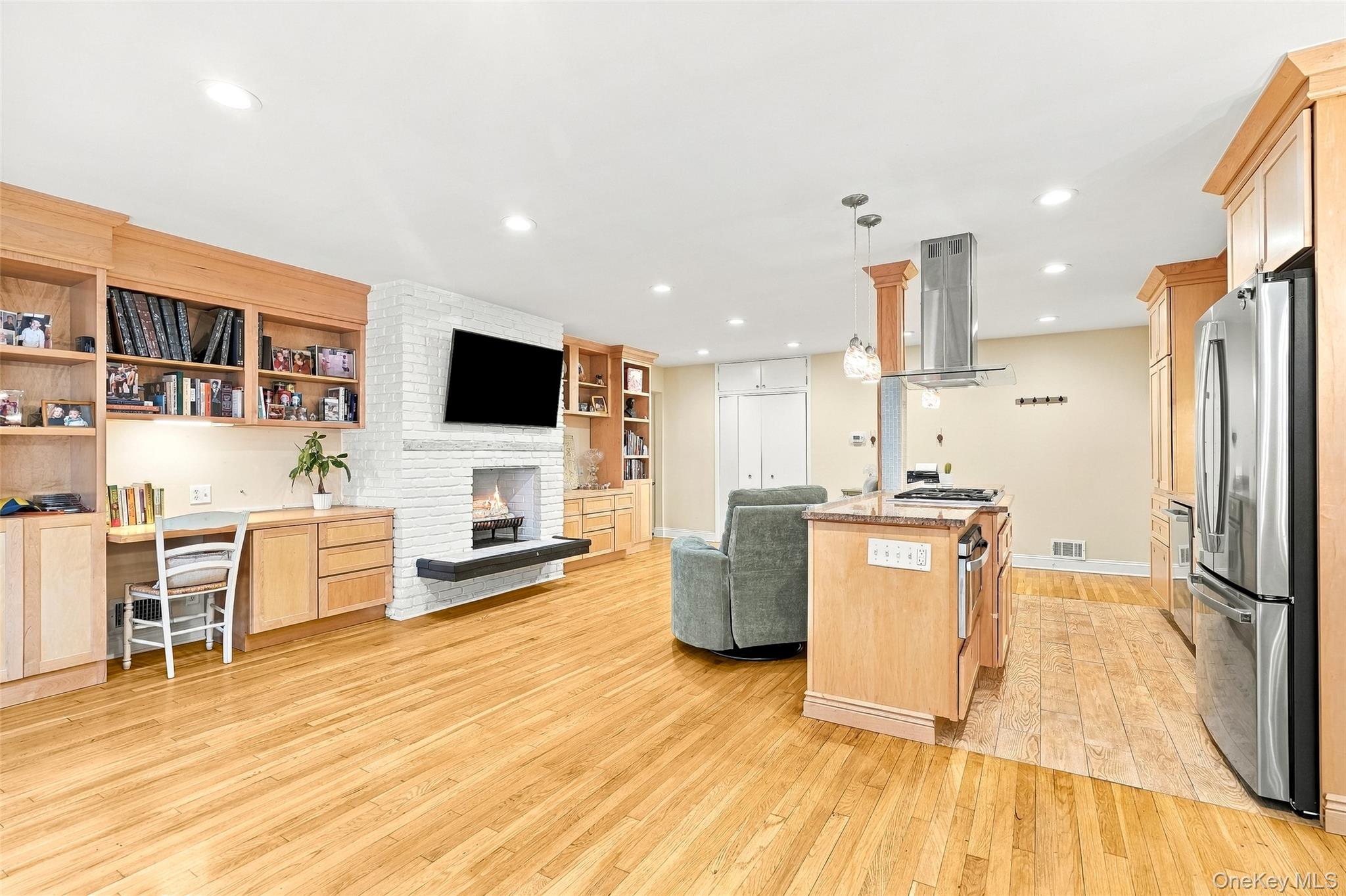 216 Purchase Street F Property Photo 6
