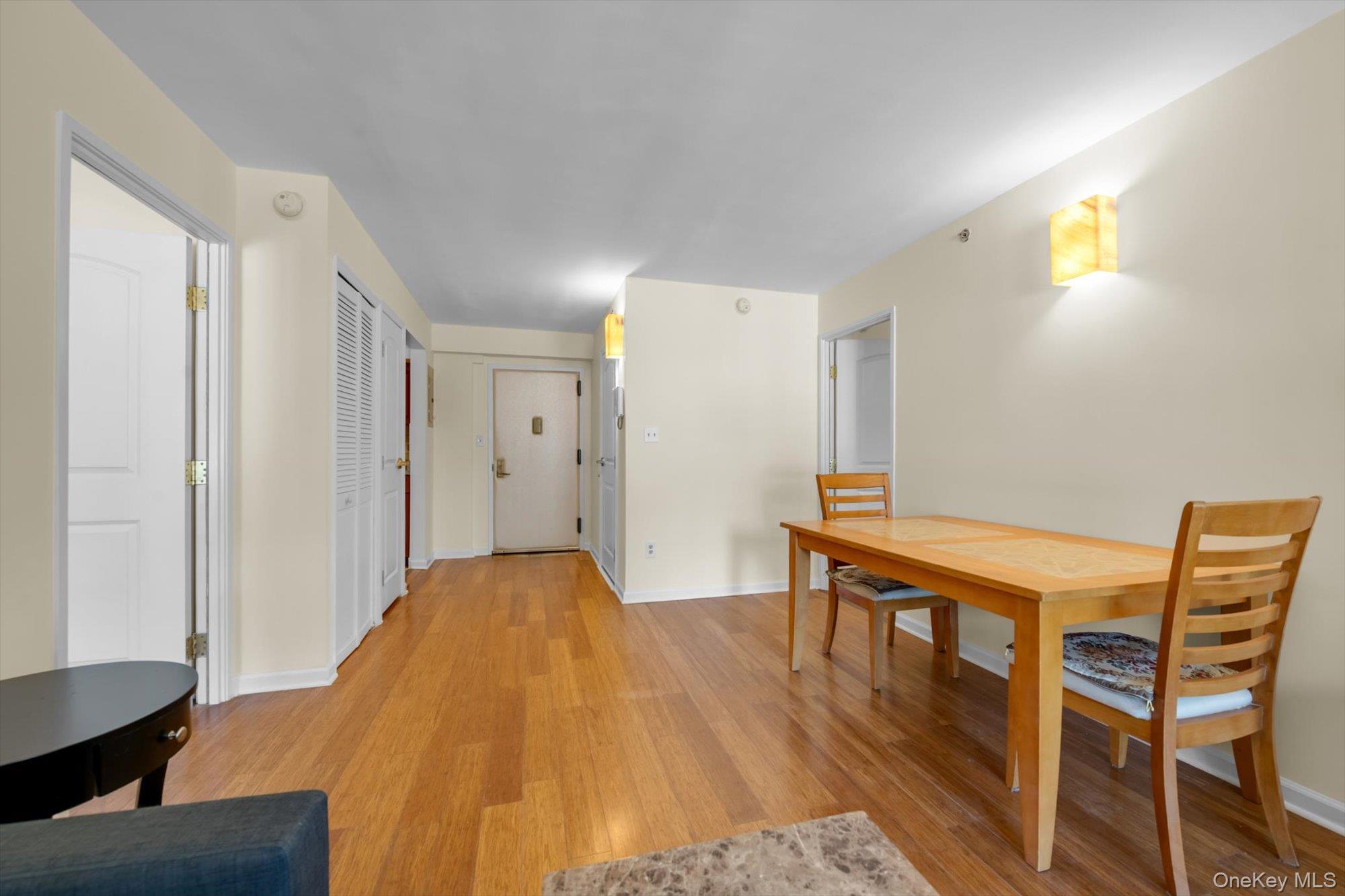 6434 Grand Central Parkway 3g Property Photo 3