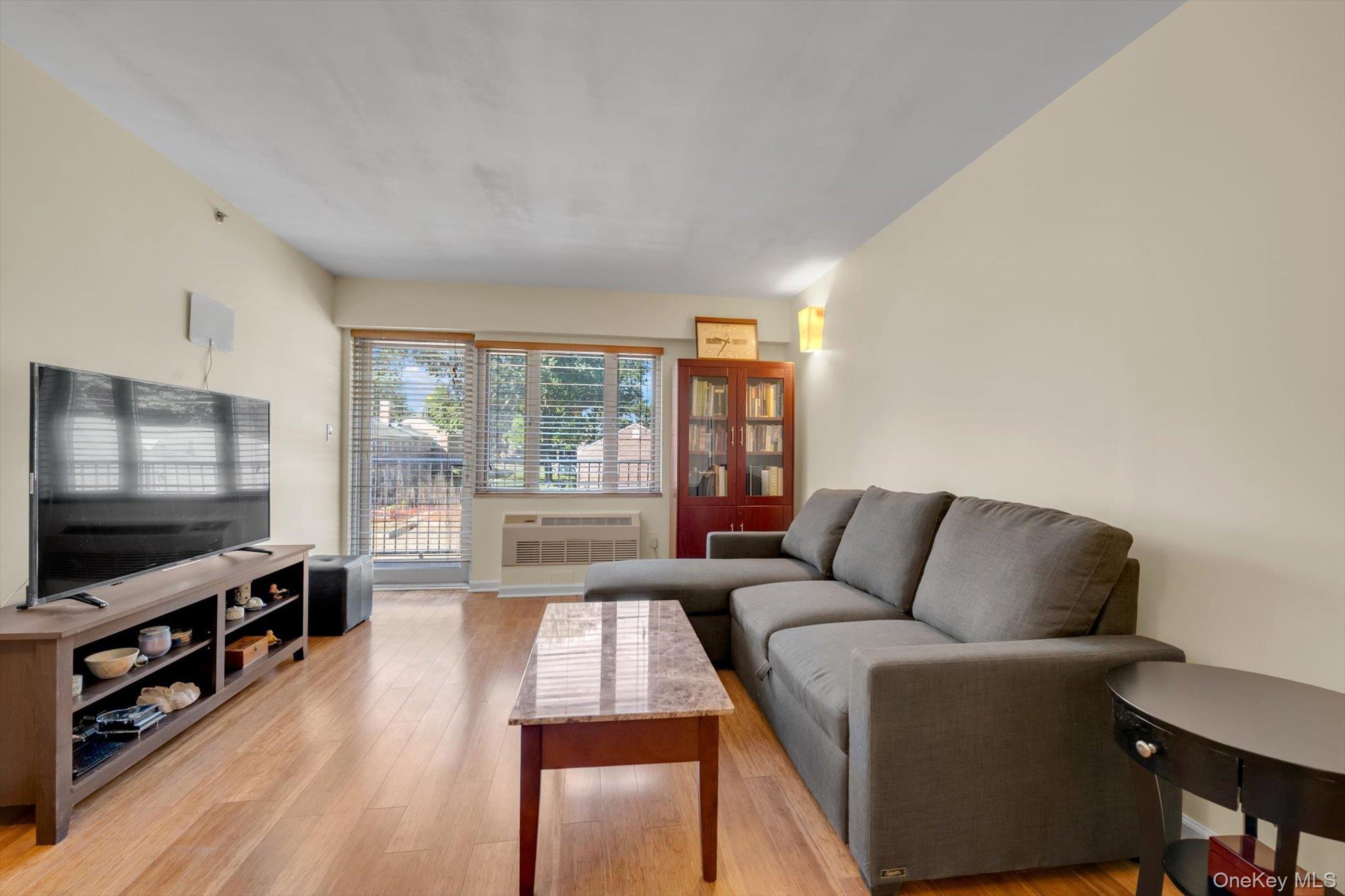 6434 Grand Central Parkway 3g Property Photo 6