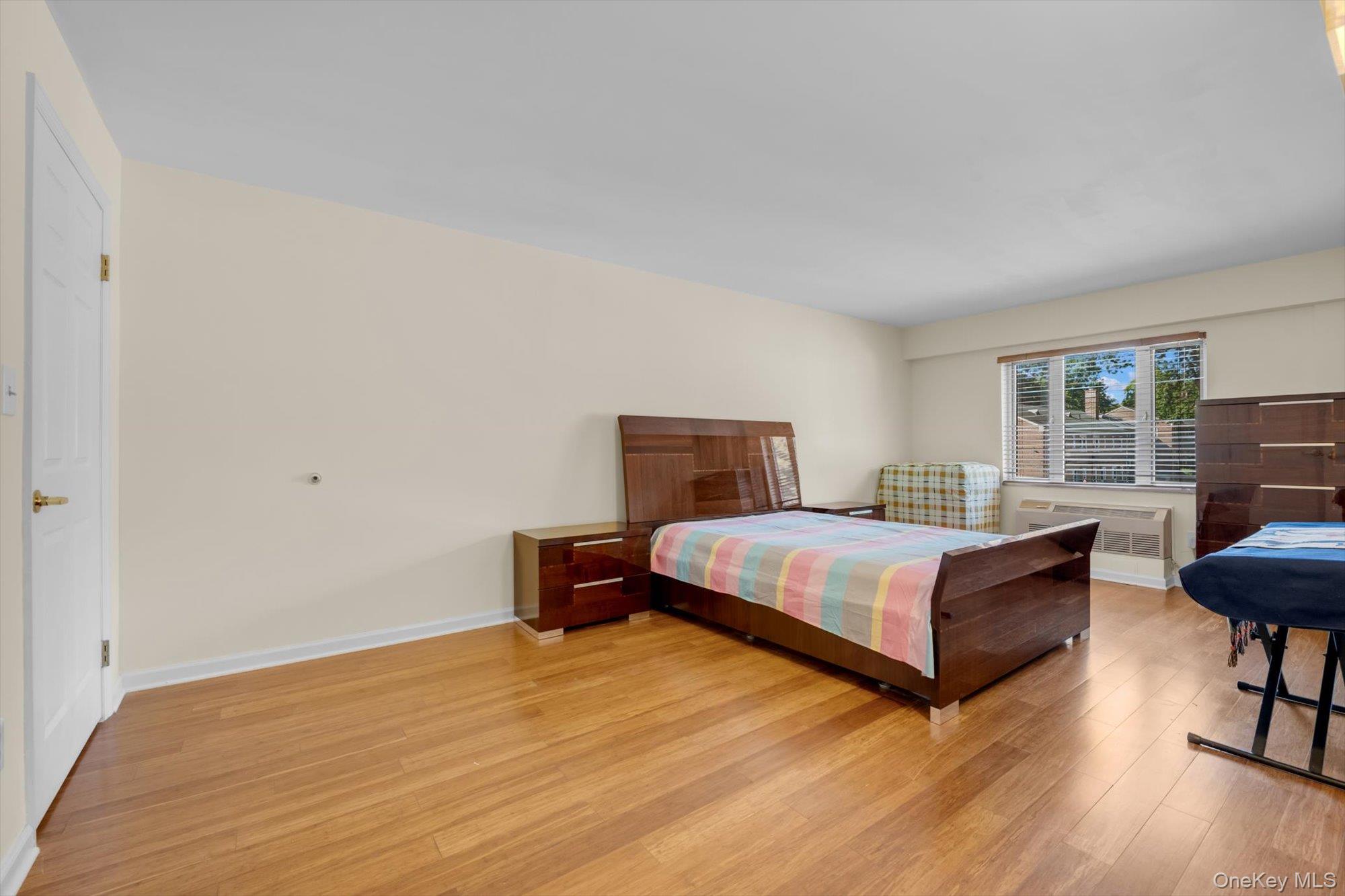 6434 Grand Central Parkway 3g Property Photo 10