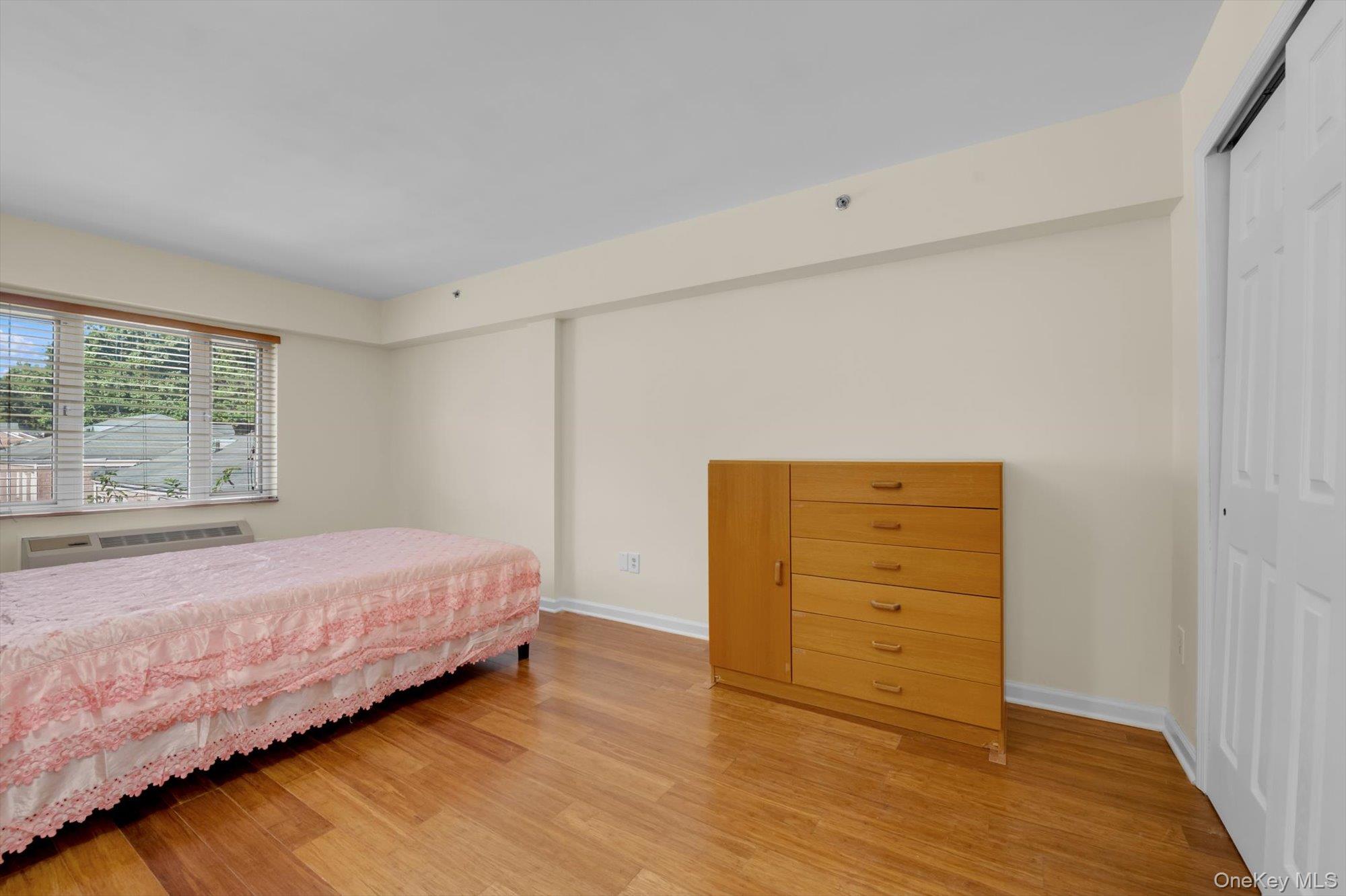 6434 Grand Central Parkway 3g Property Photo 16