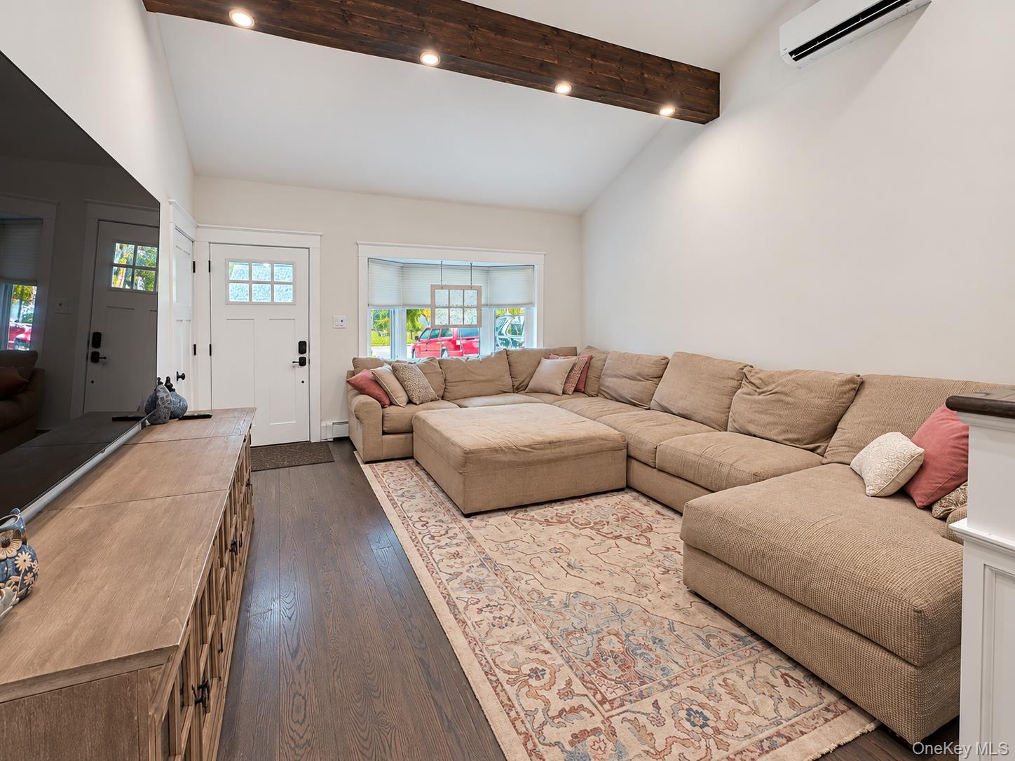 9 Sugarbush Lane Property Photo 5