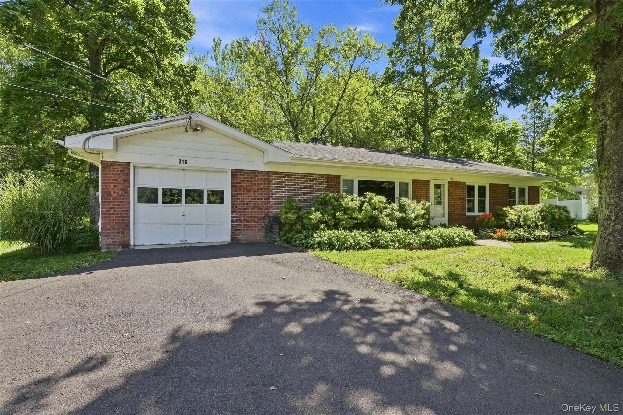 316 State Route 32 Property Photo 1
