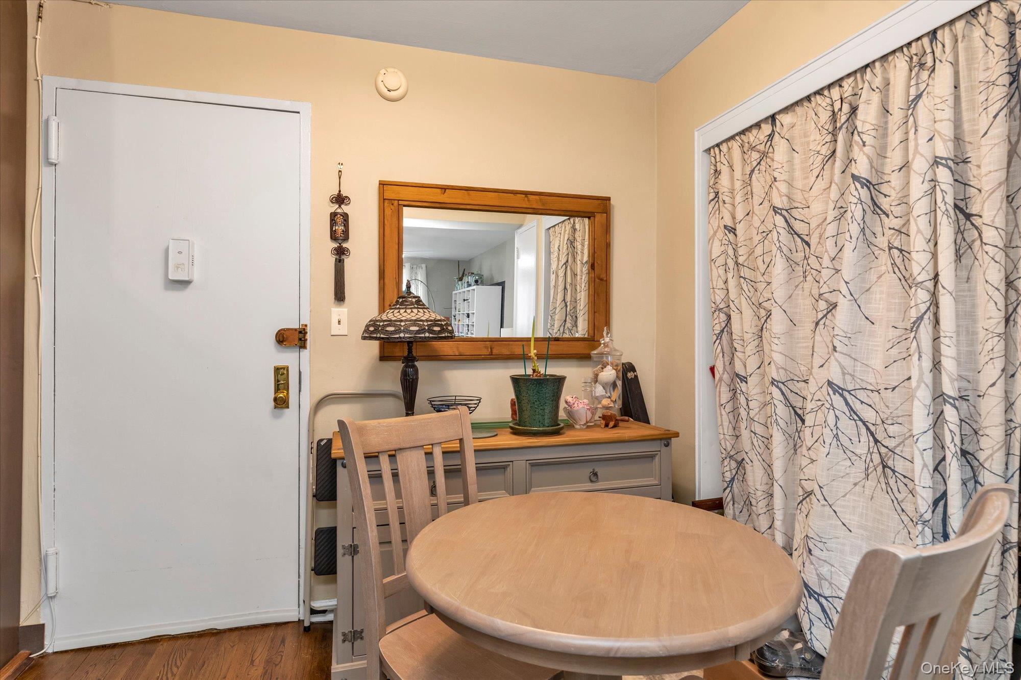 370 W Broadway 5k Property Photo 7
