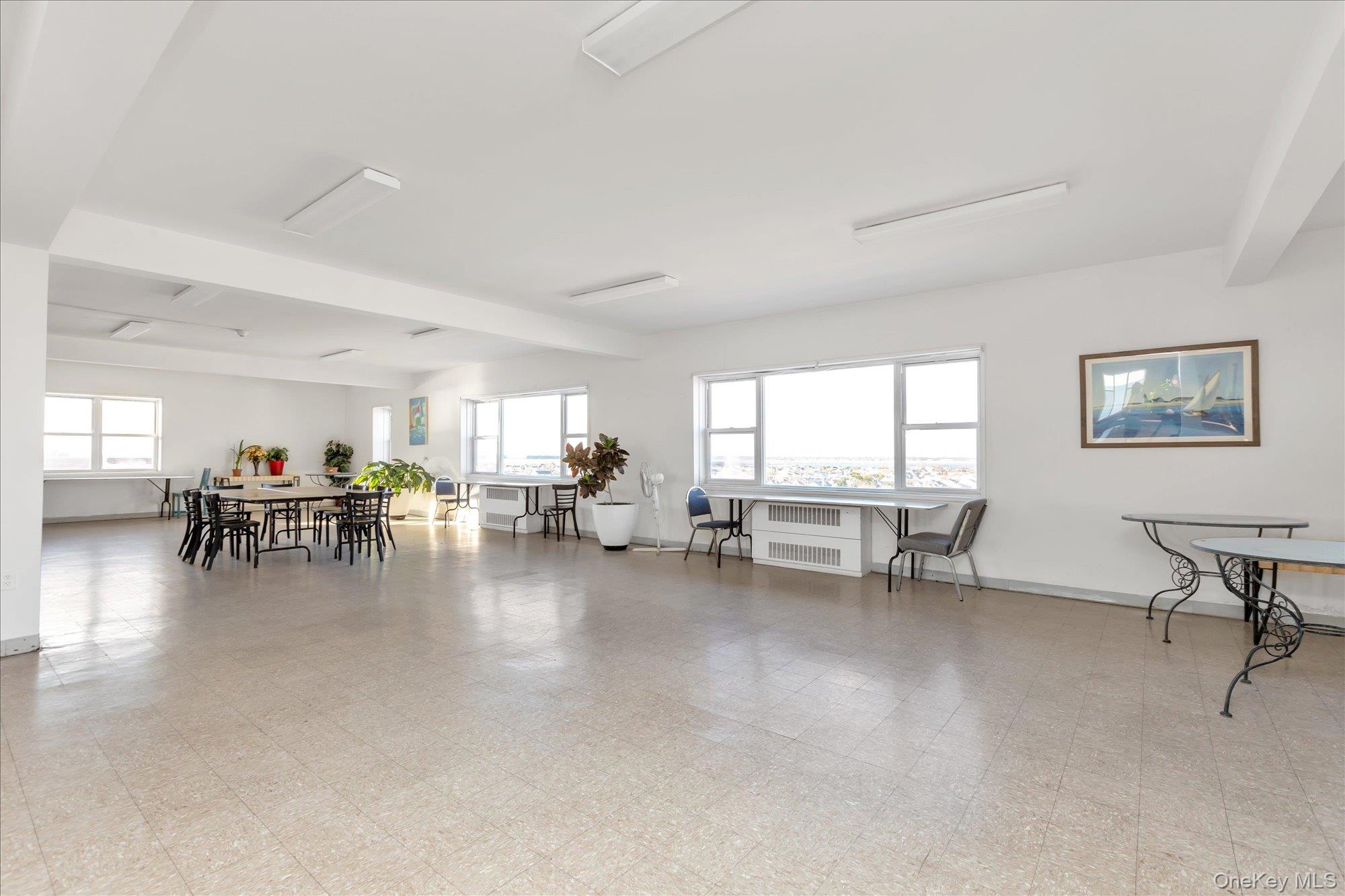 370 W Broadway 5k Property Photo 14