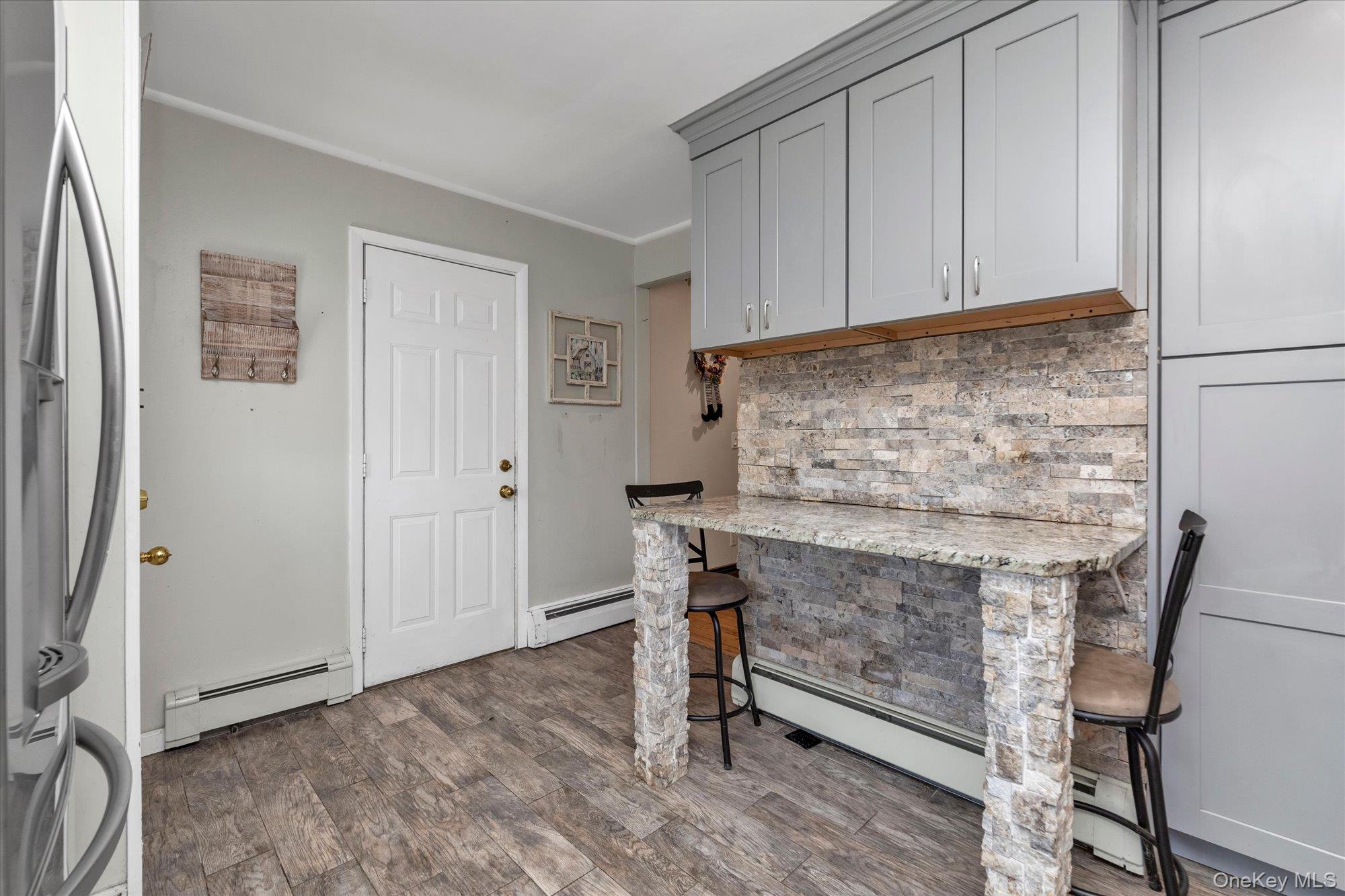 157 Land Lane Property Photo 4