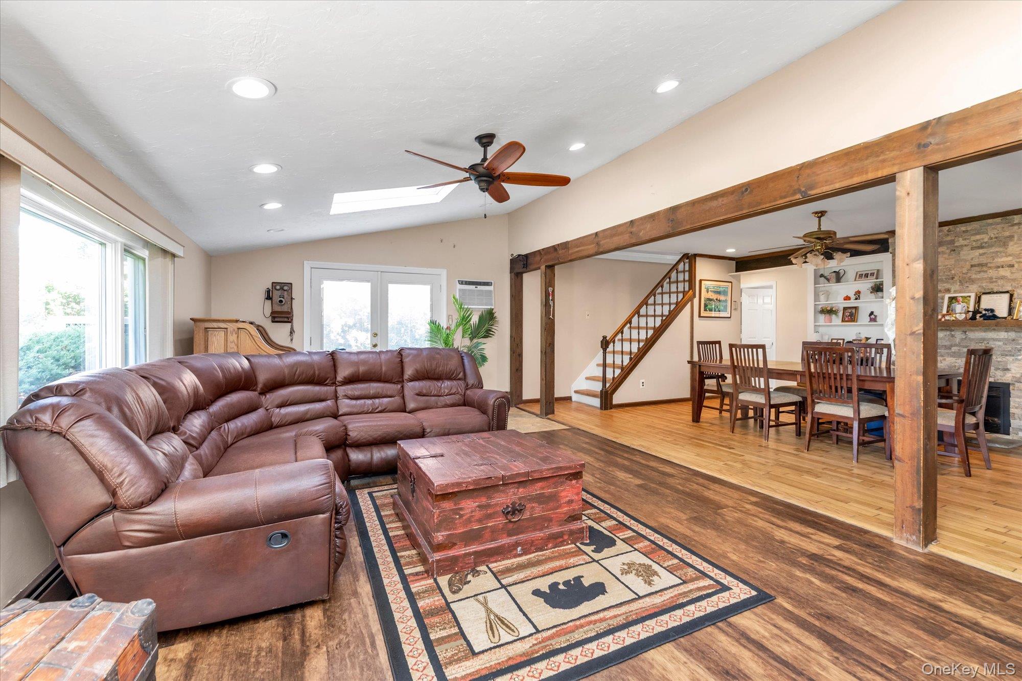 157 Land Lane Property Photo 7