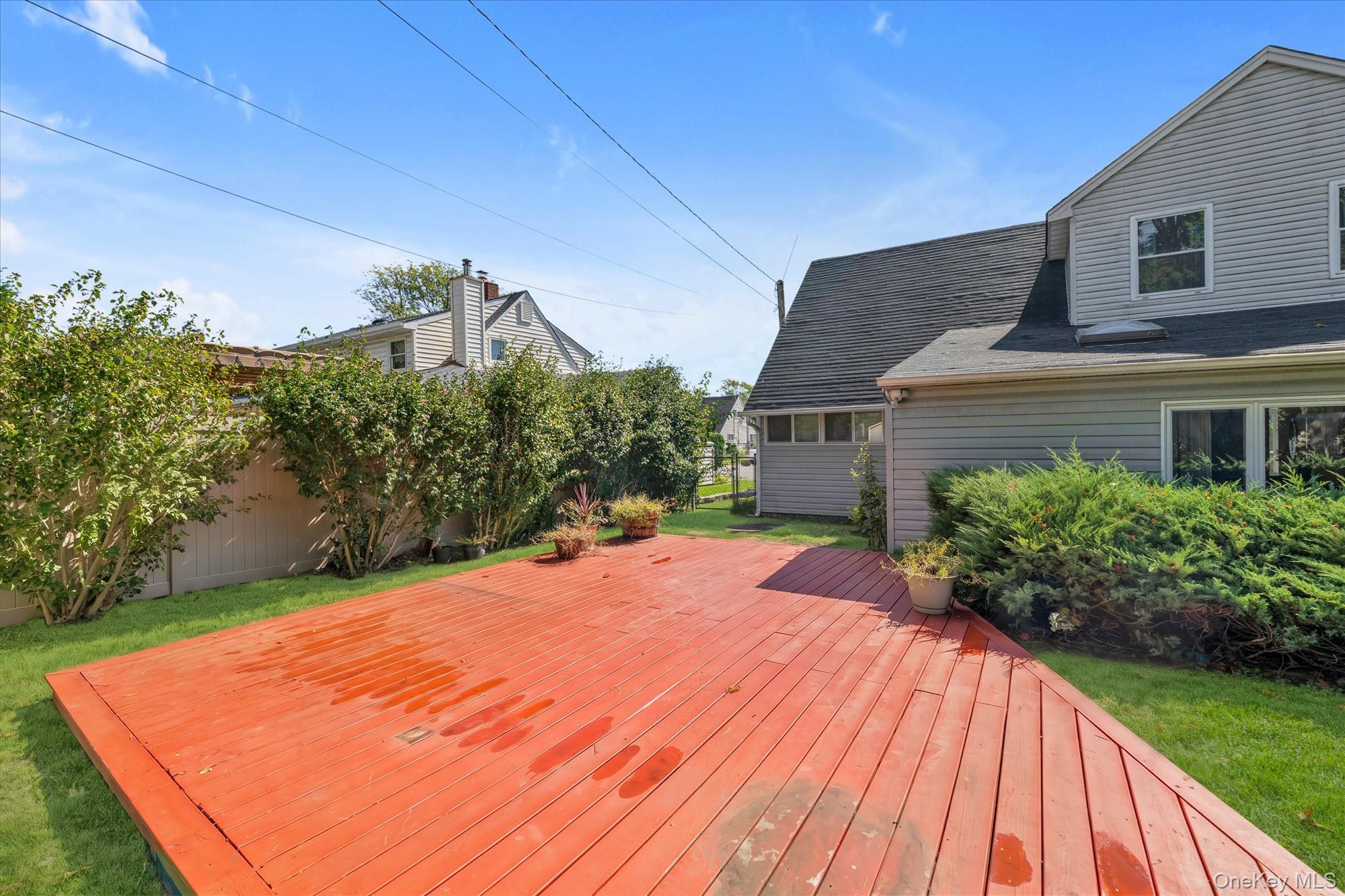157 Land Lane Property Photo 18