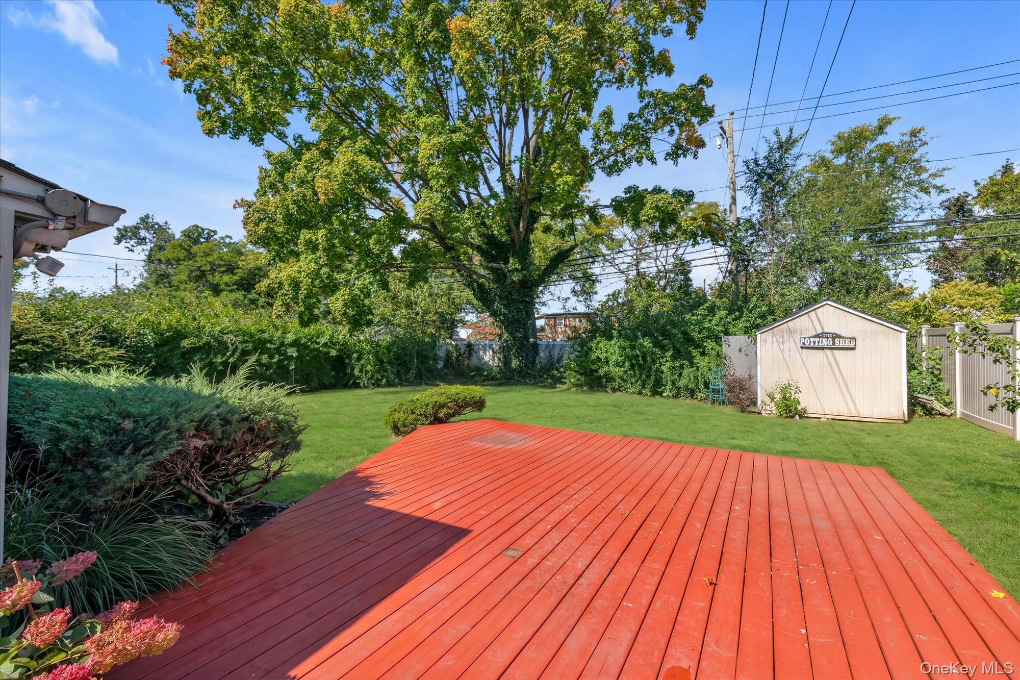 157 Land Lane Property Photo 20