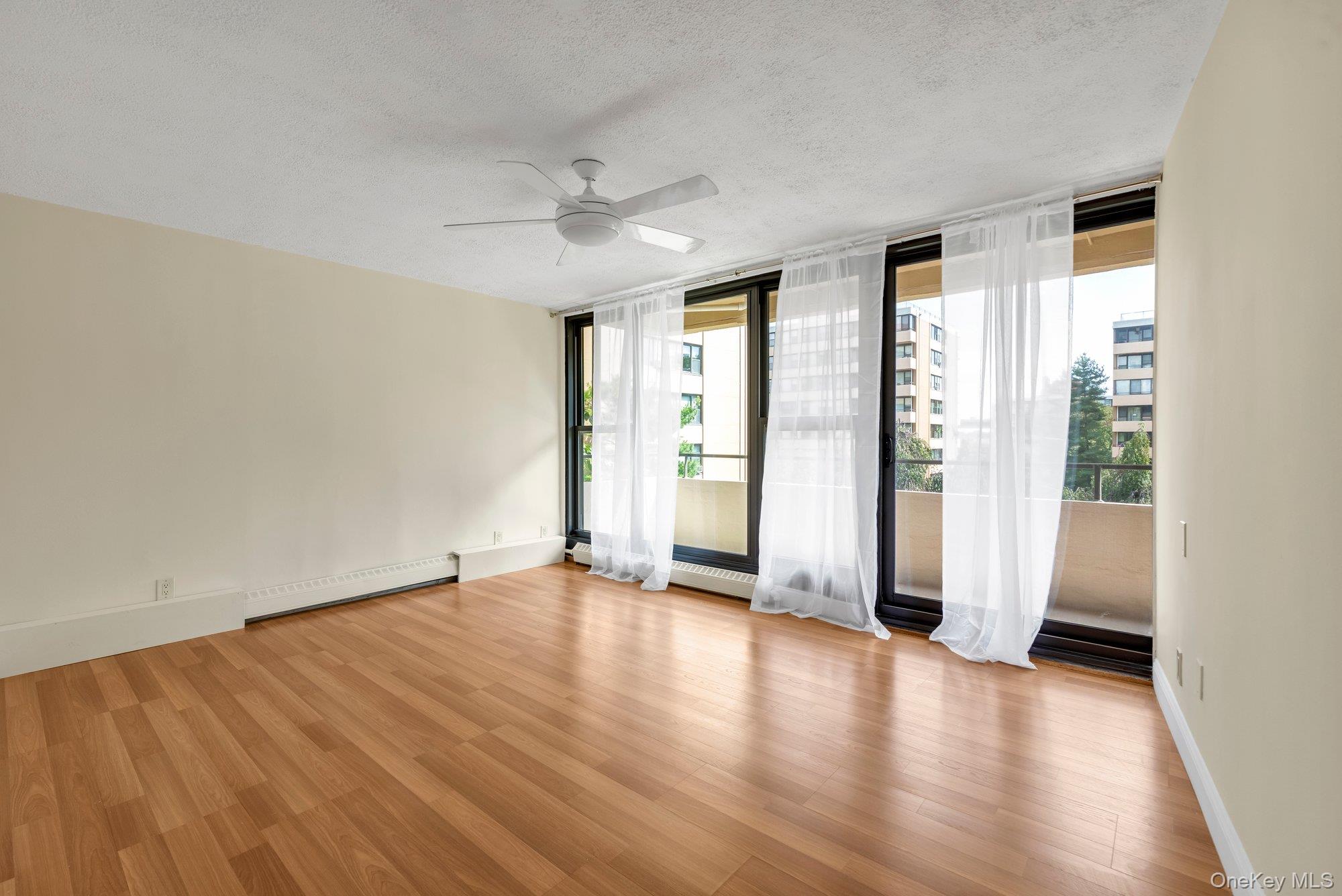 10-01 162 Street 4a Property Photo 7