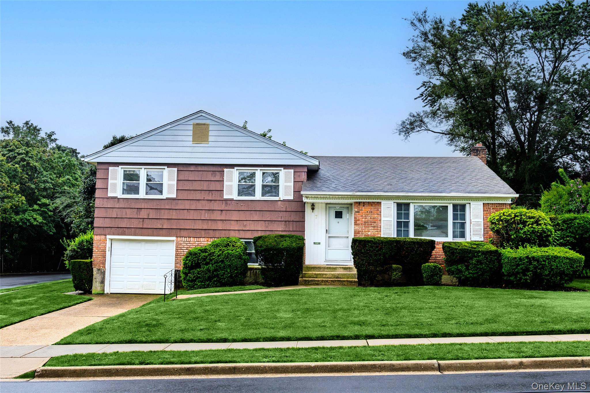 7 Barby Lane Property Photo 2
