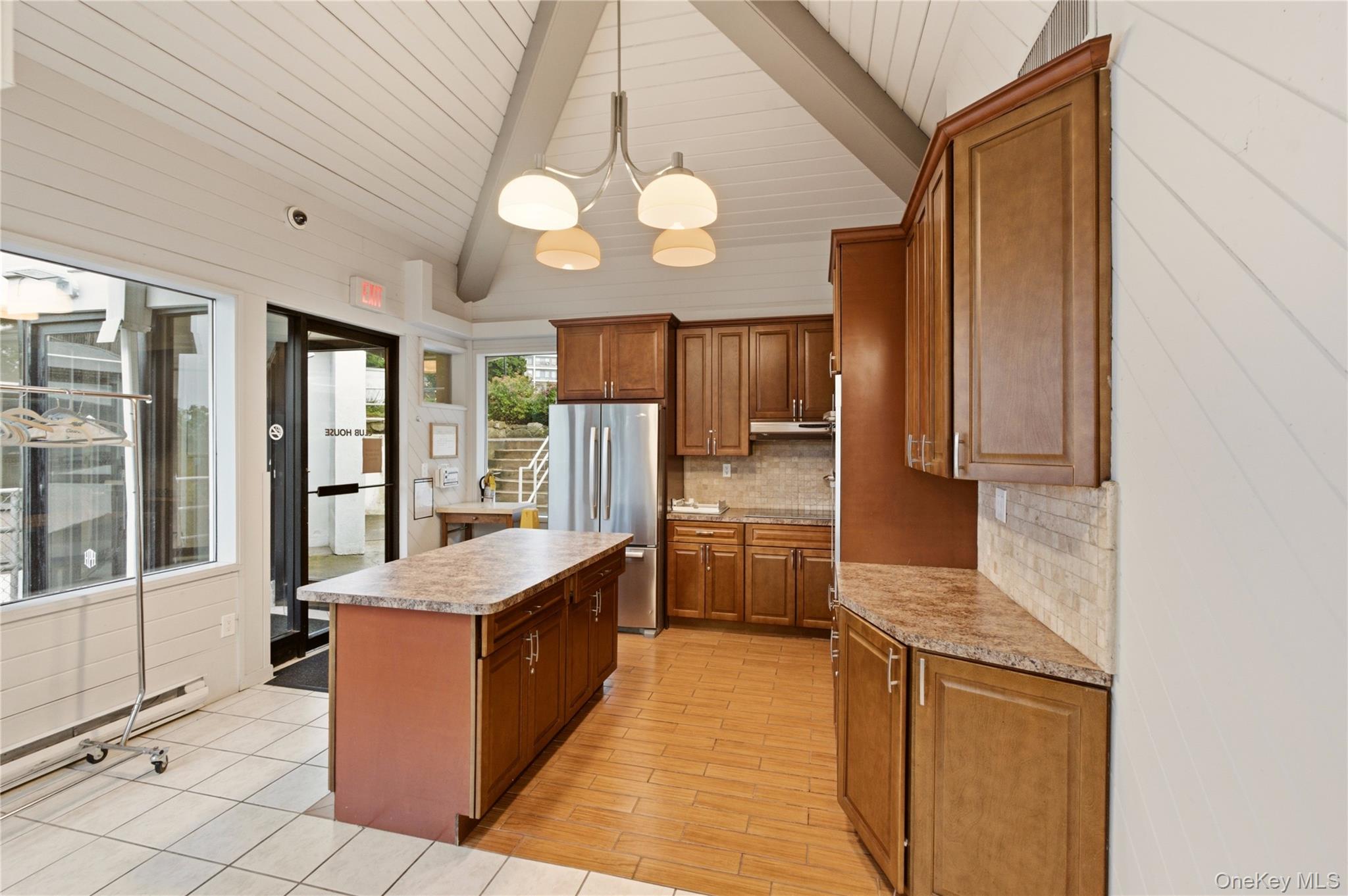 100 High Point Drive 710 Property Photo 16