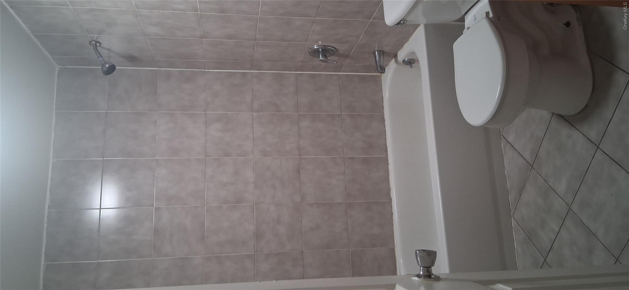 2933 Beach Channel Drive Property Photo 7