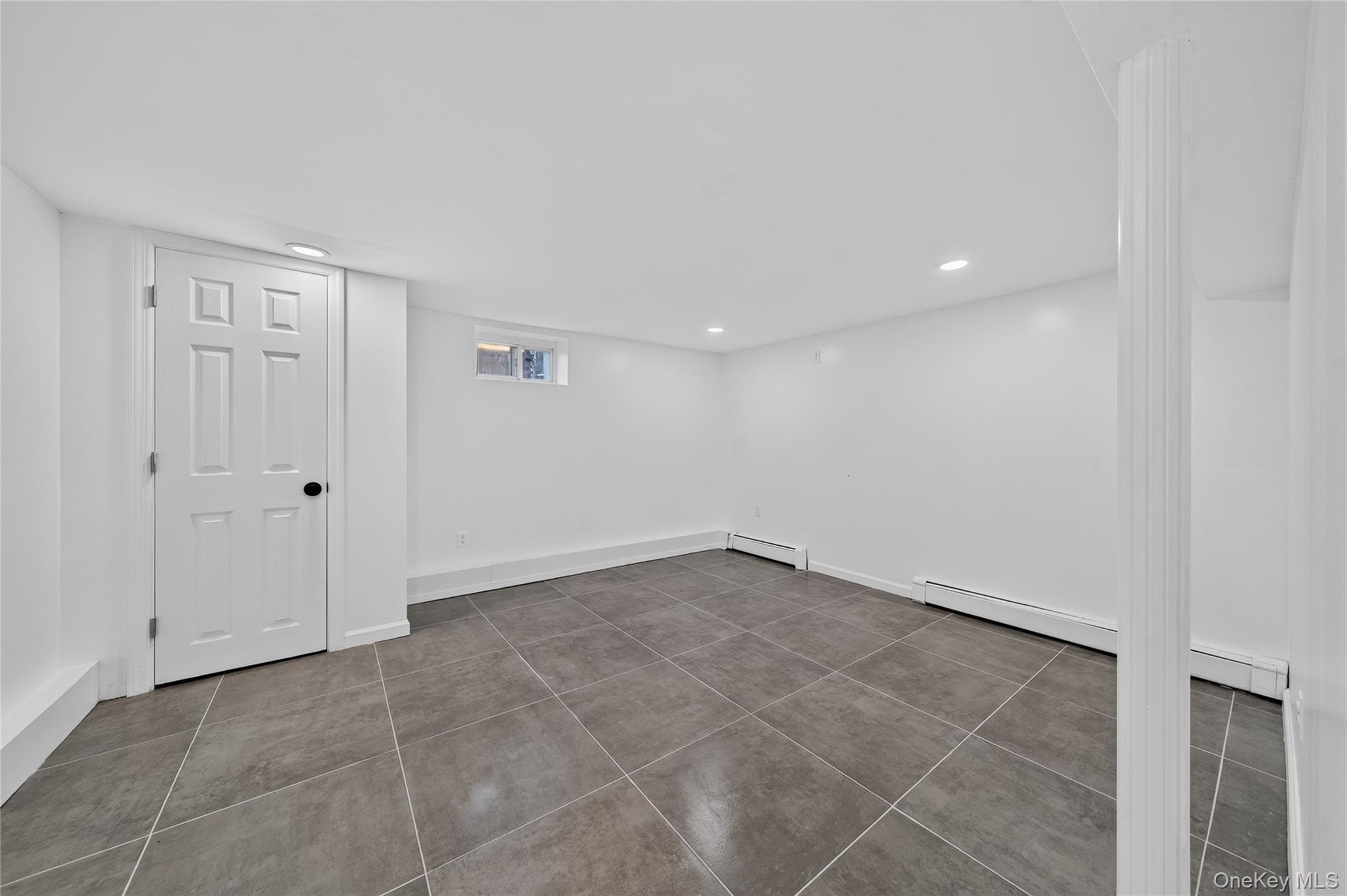 28 Roslyn Avenue Property Photo 18