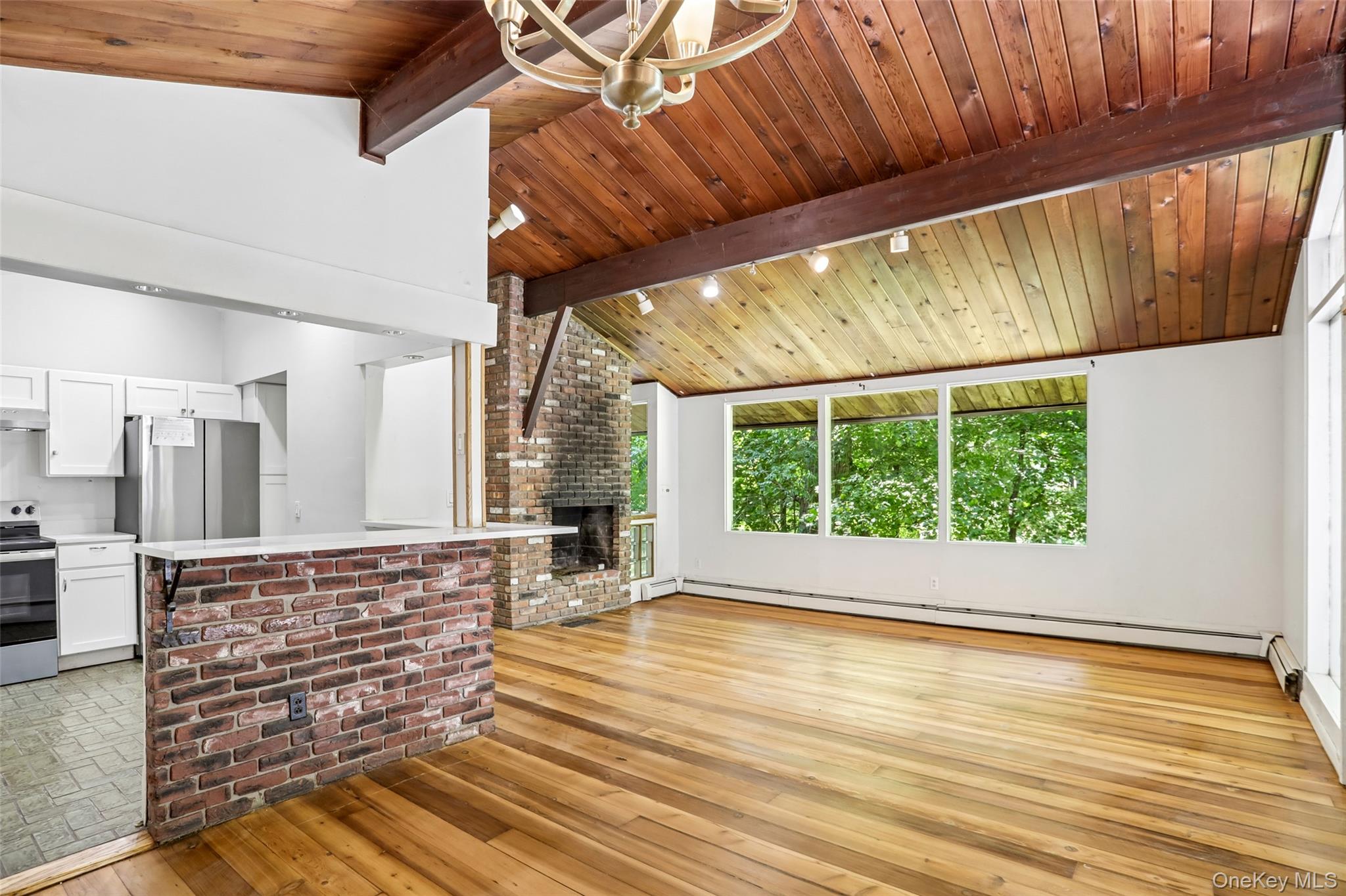 951 Haverstraw Road Property Photo 3
