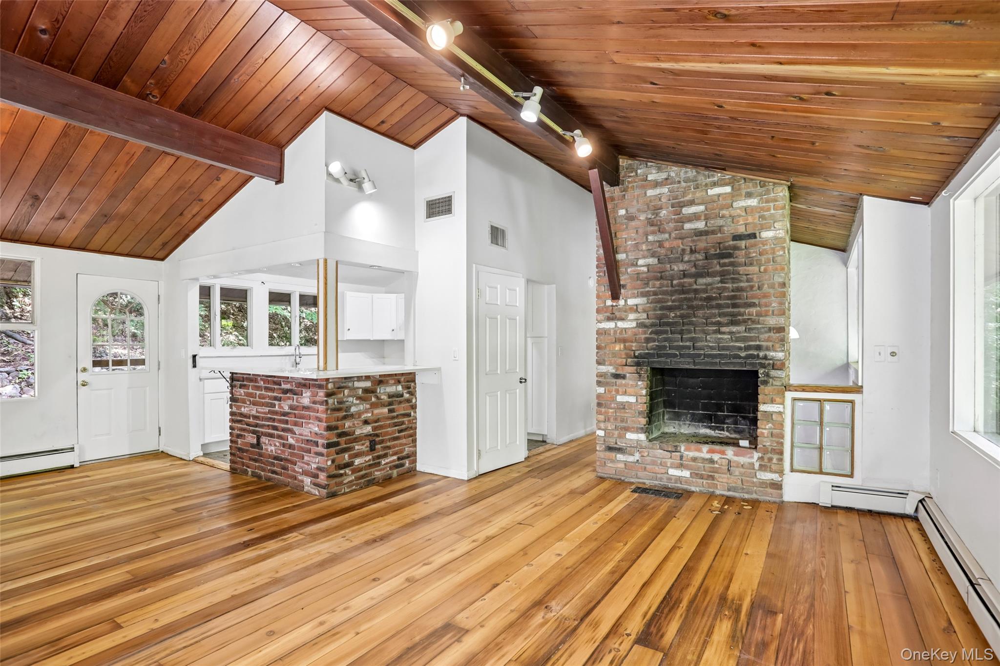 951 Haverstraw Road Property Photo 10