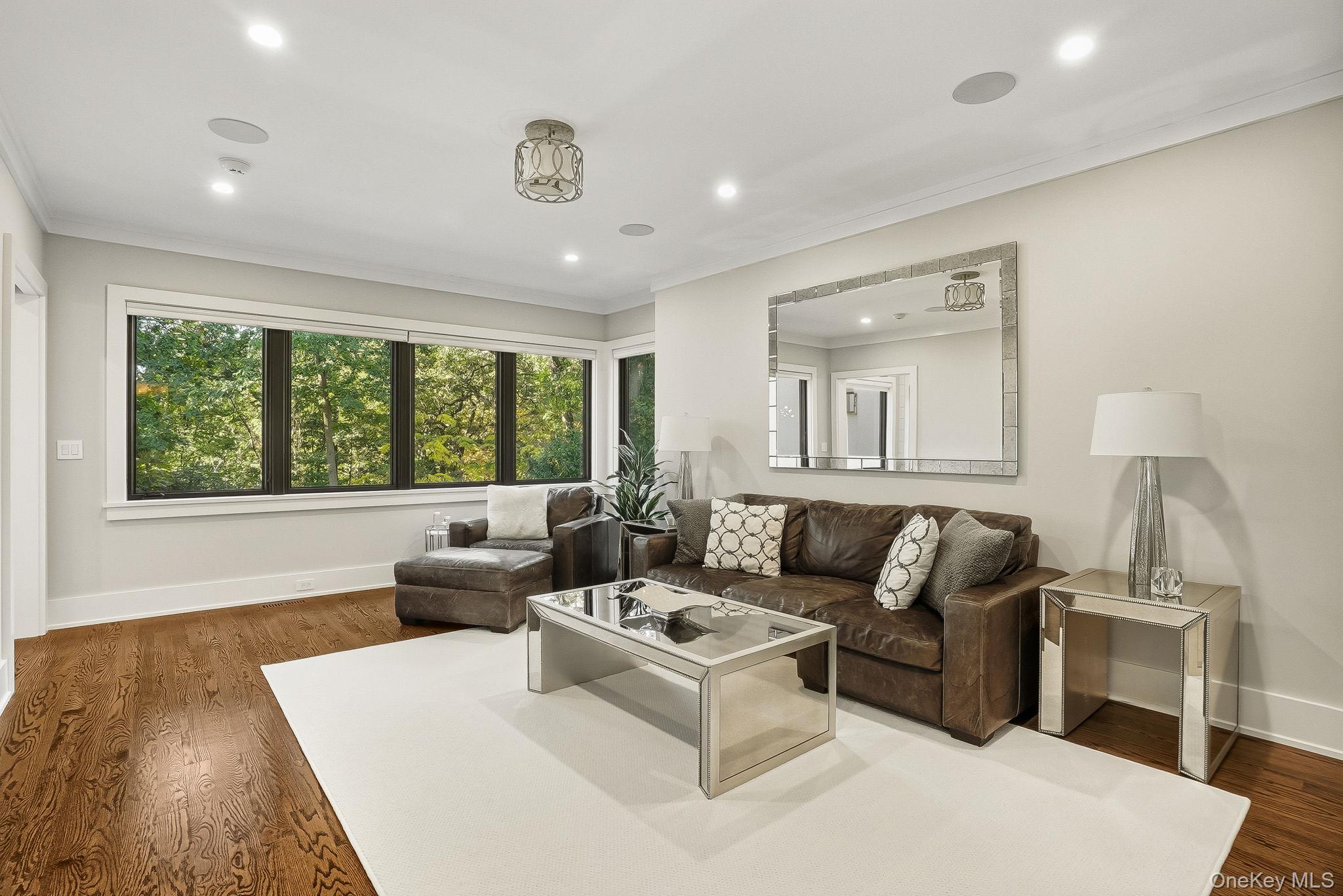 9 Kirby Lane Property Photo 8
