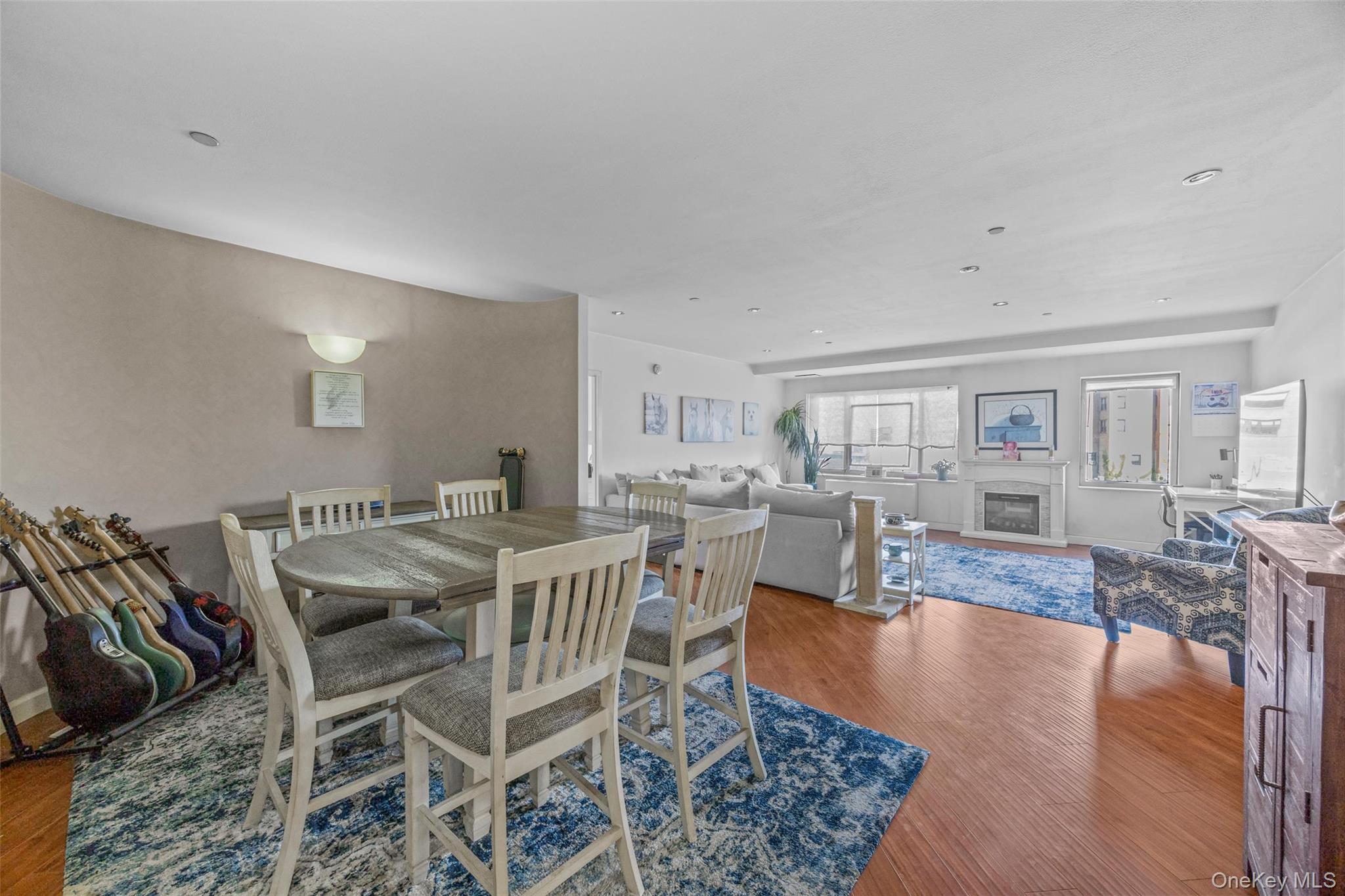 136 Beach 117th Street 2h Property Photo 4