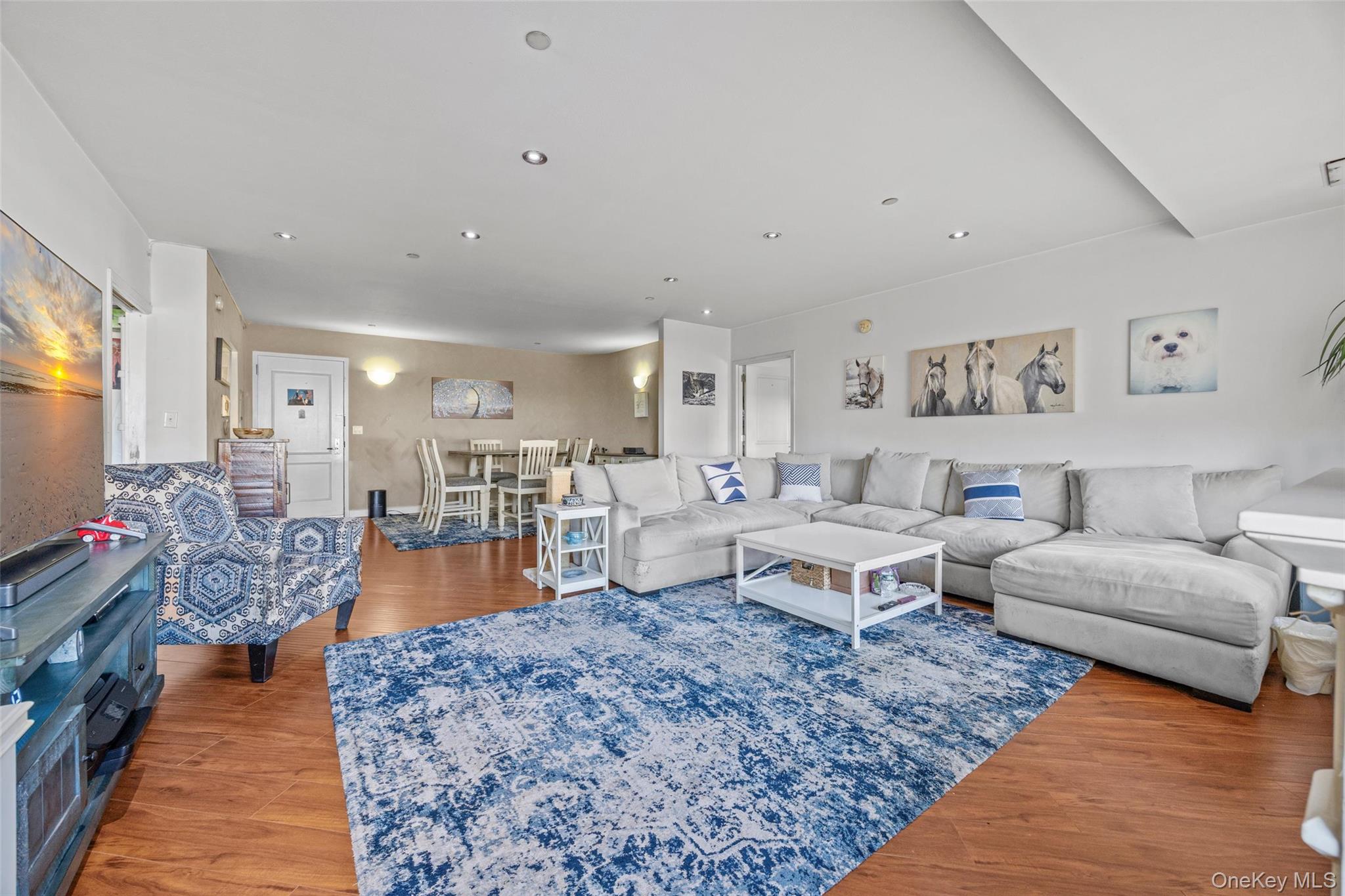 136 Beach 117th Street 2h Property Photo 6