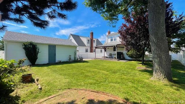 120 Barrymore Boulevard Property Photo 4