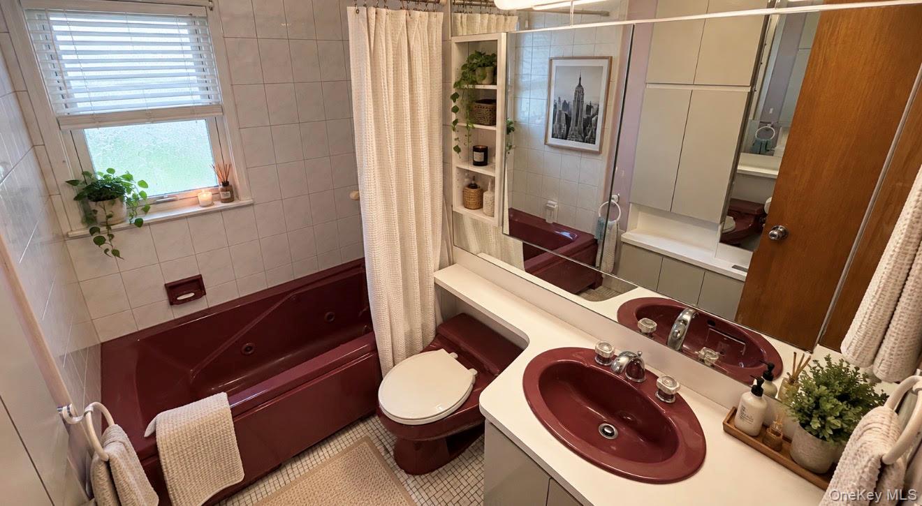 120 Barrymore Boulevard Property Photo 12