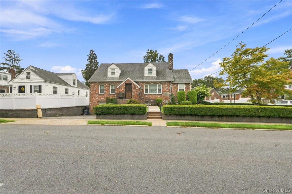 4 Holly Street Property Photo 1