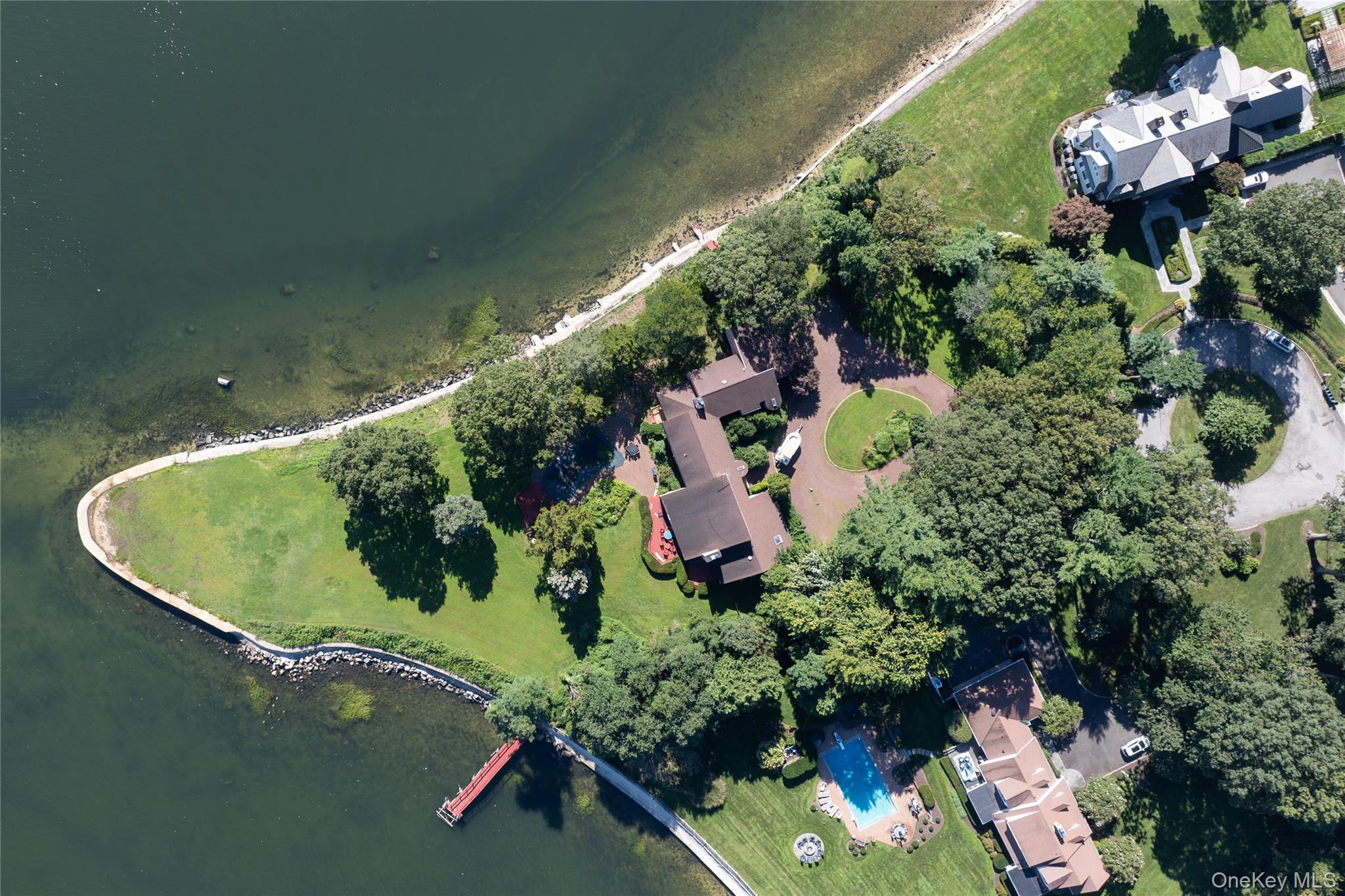 7 Lighthouse Point Property Photo 1