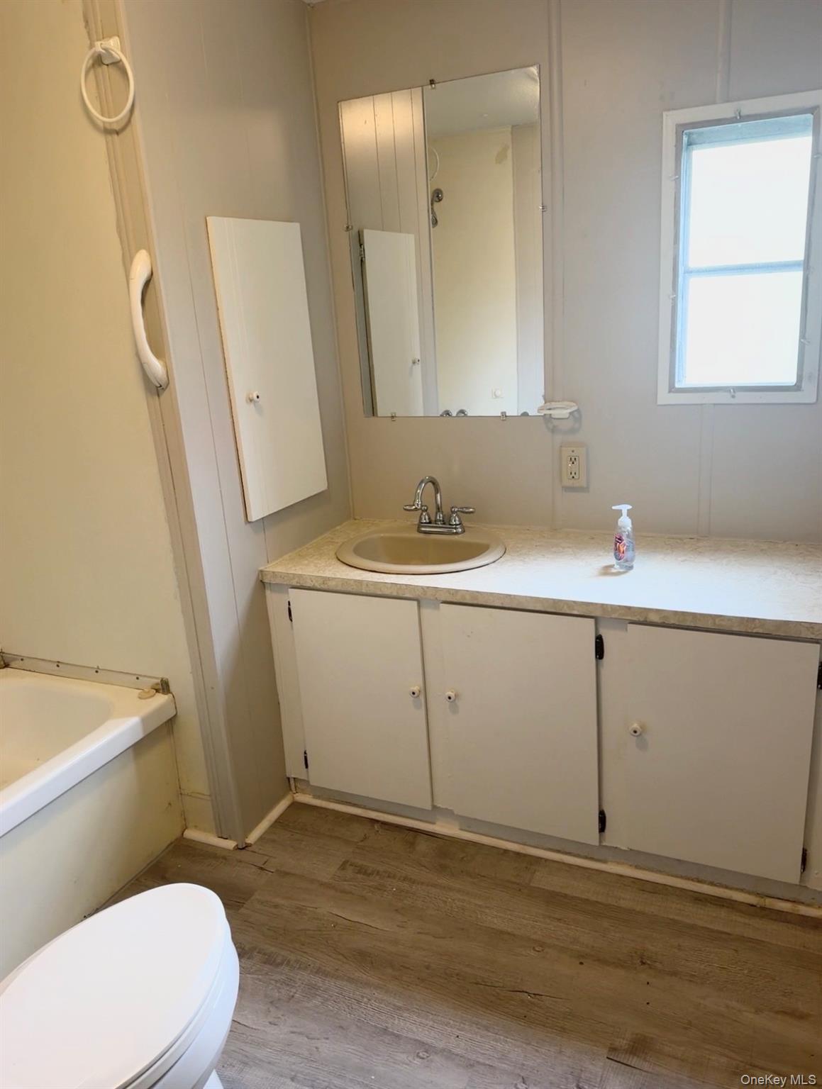 6 Oahu Lane Property Photo 7