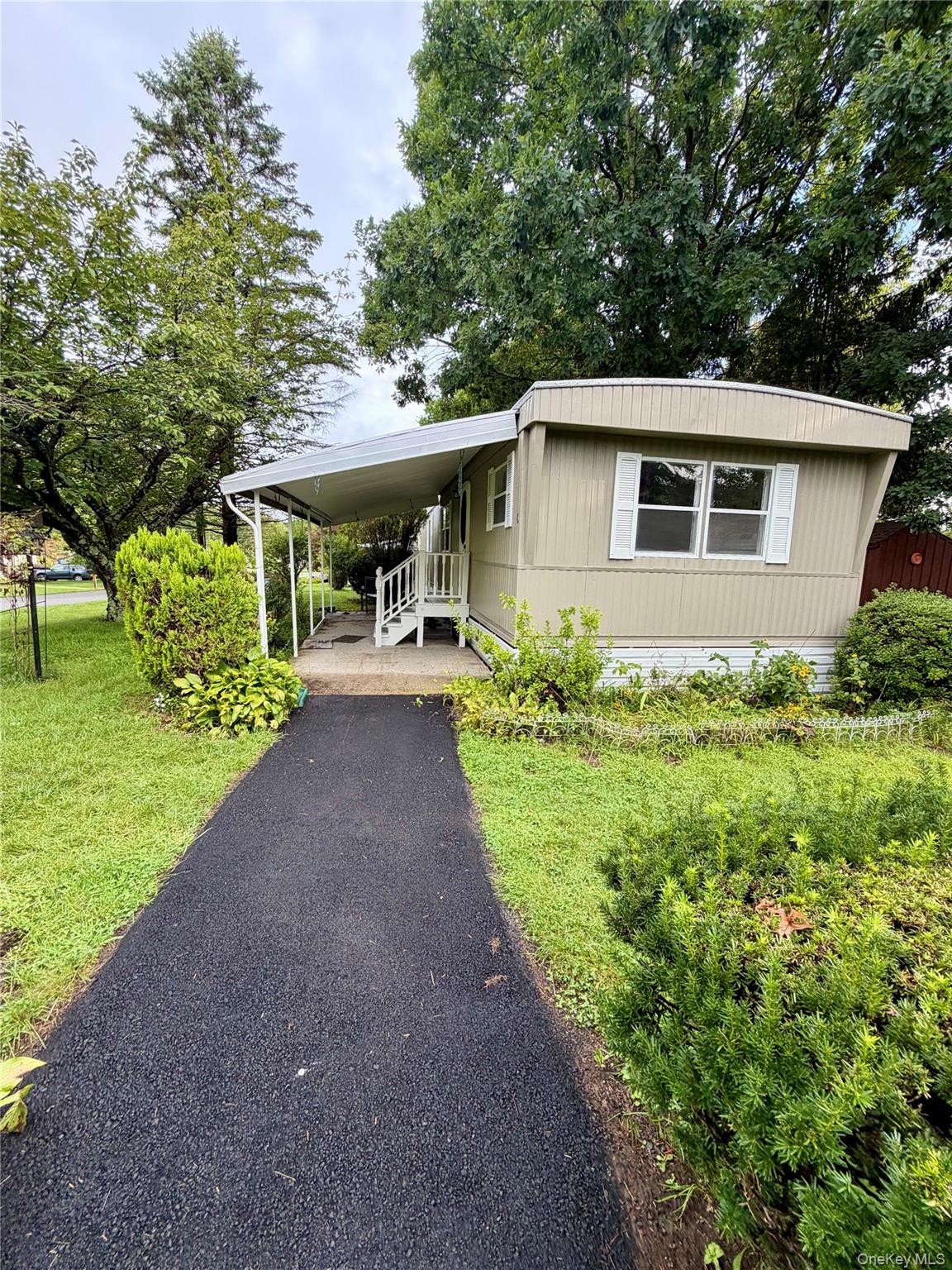 6 Oahu Lane Property Photo 12