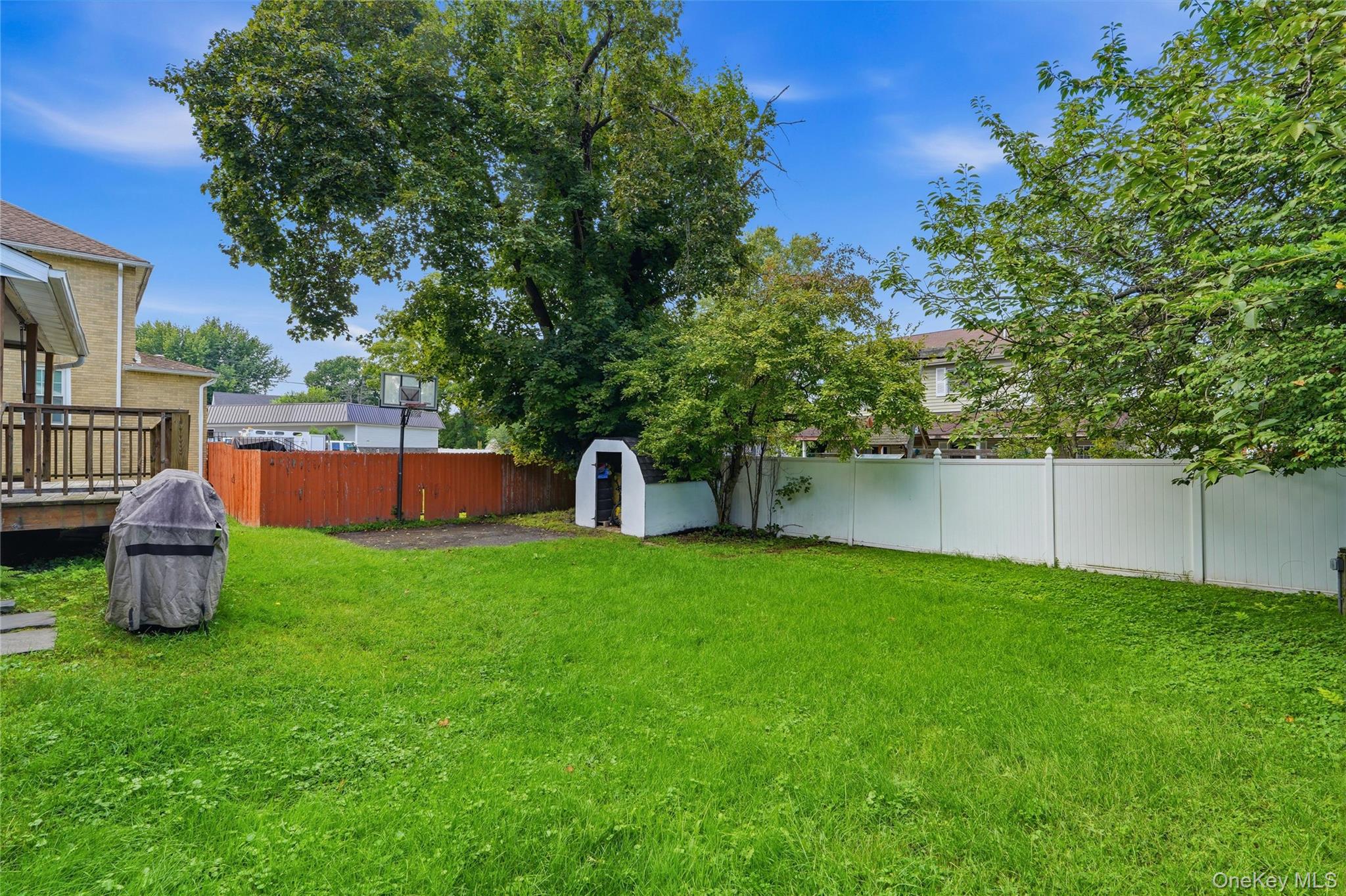 335 Lucas Avenue Property Photo 26