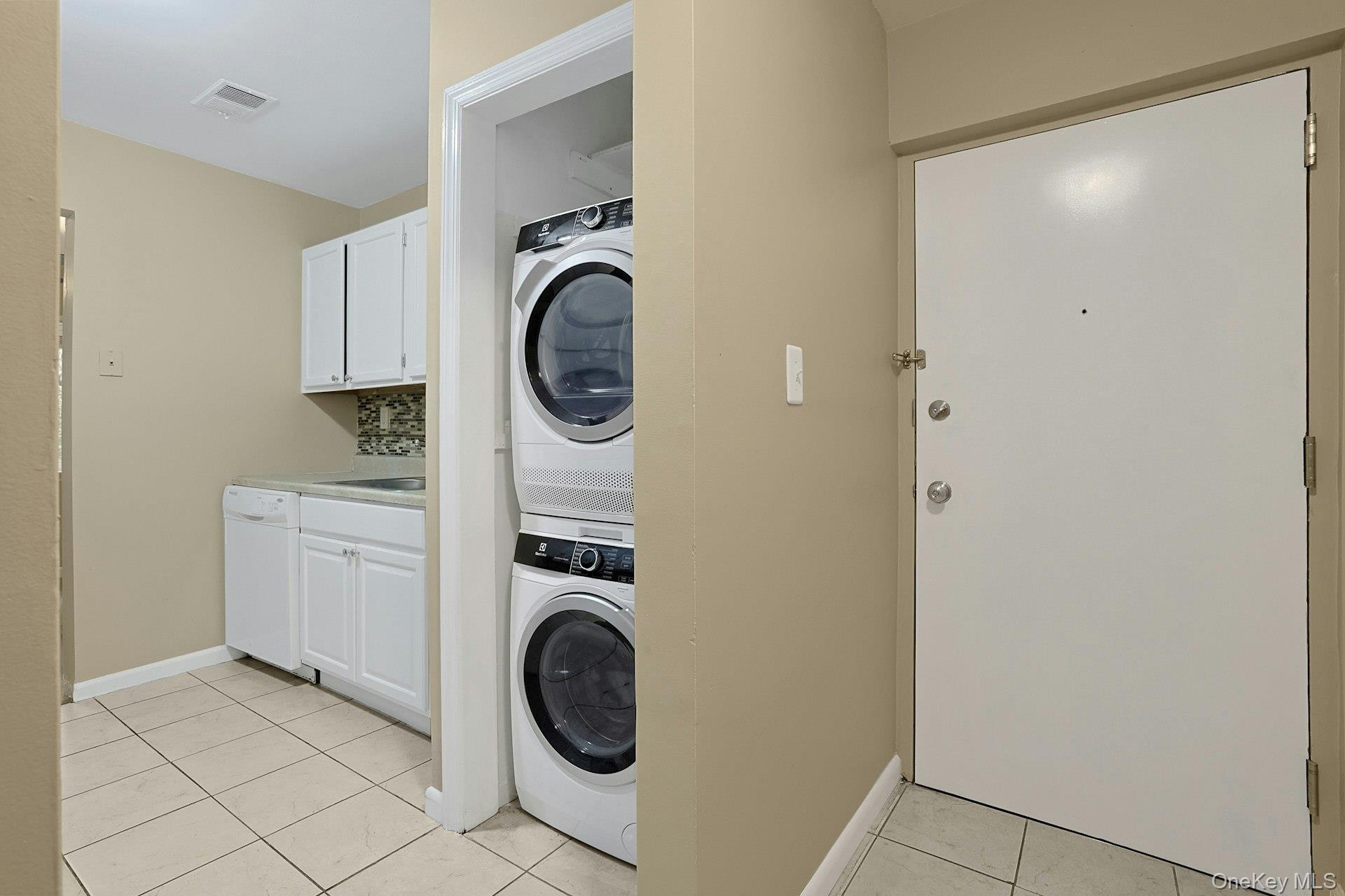 214 Kennedy Drive Property Photo 3