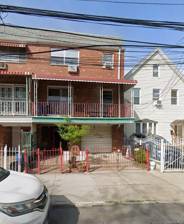 58-33 Van Cleef Street 2f Property Photo 1