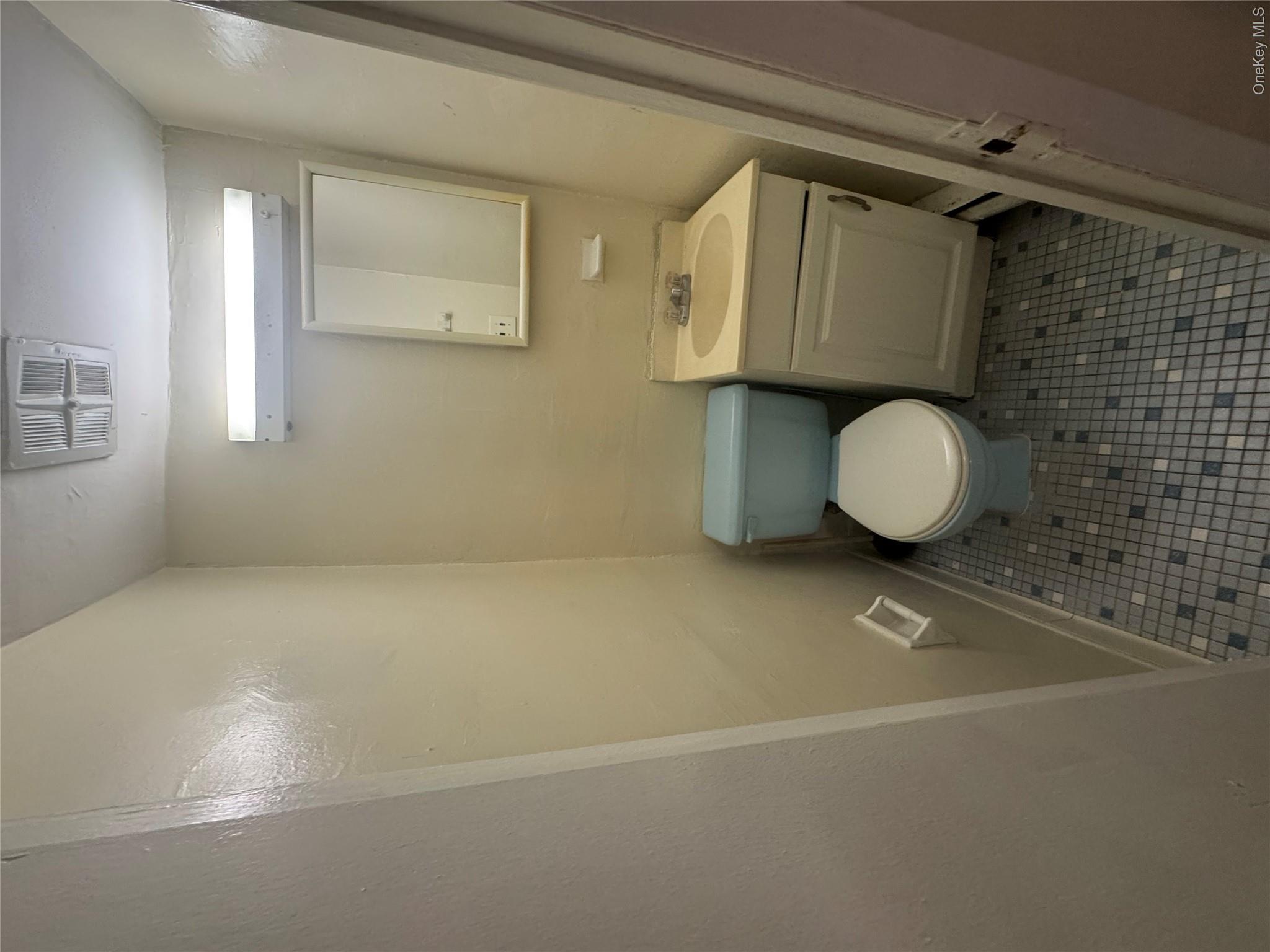 58-33 Van Cleef Street 2f Property Photo 11