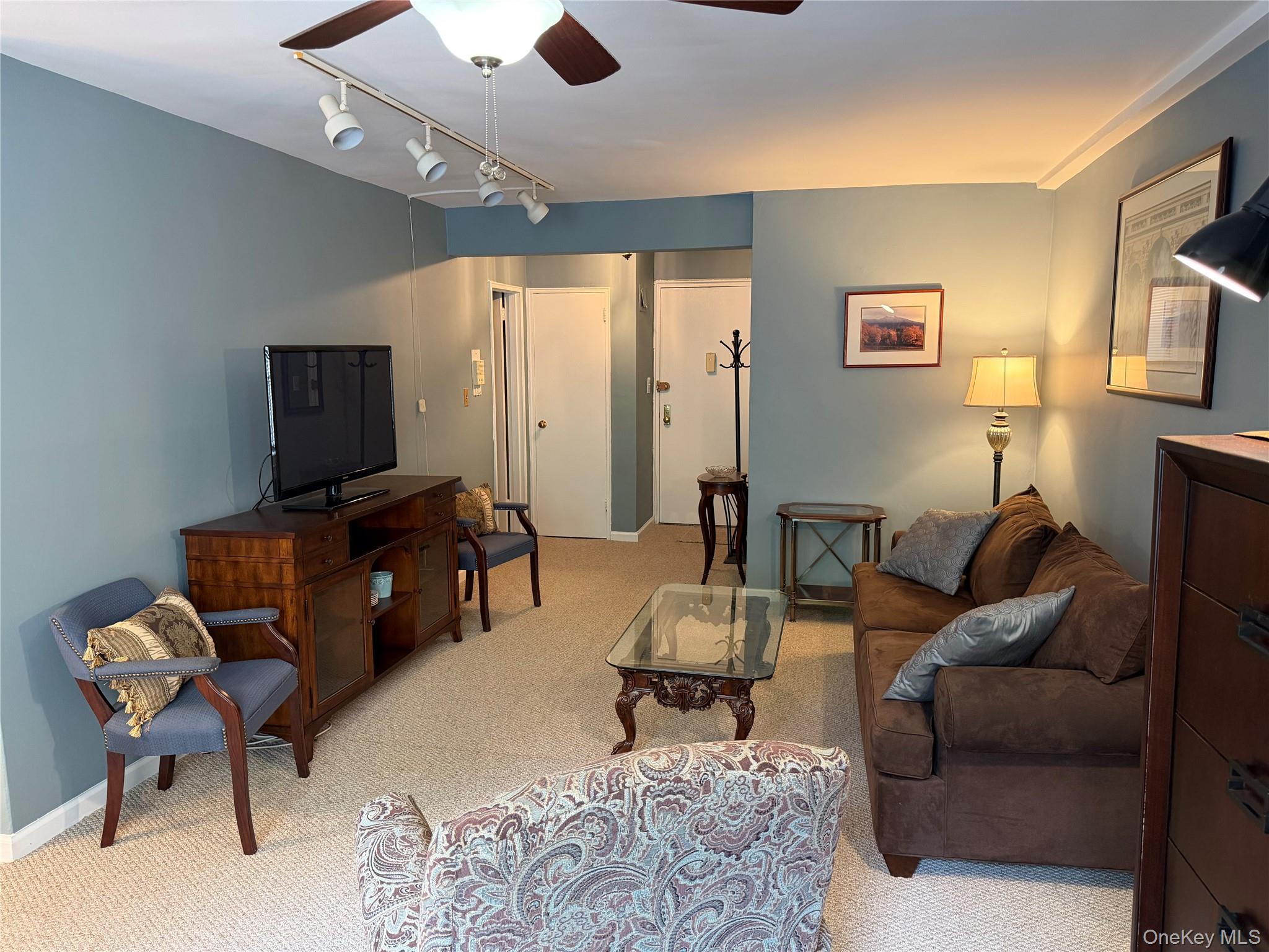 43-25 Douglaston Parkway 4e Property Photo 5