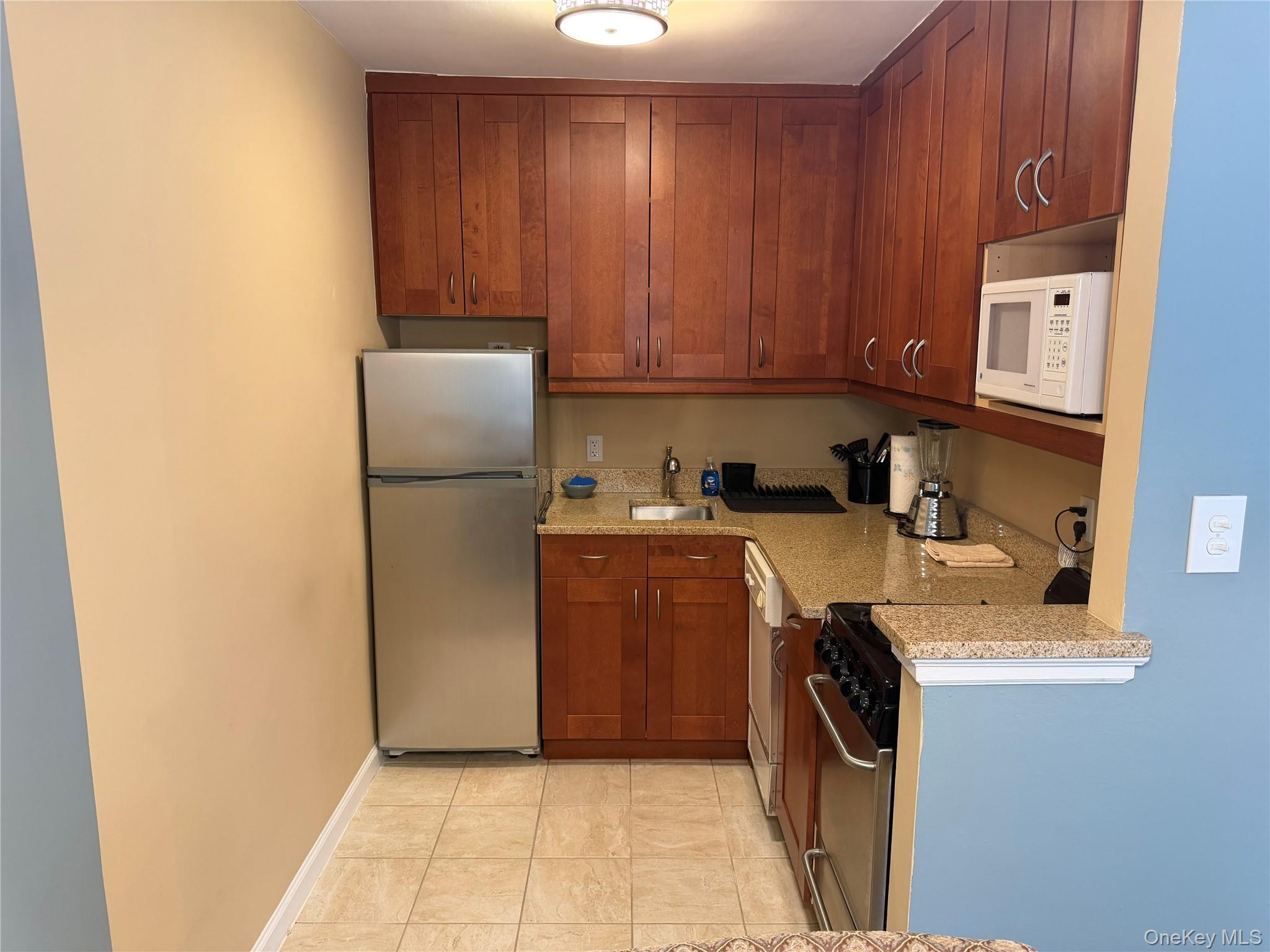 43-25 Douglaston Parkway 4e Property Photo 8
