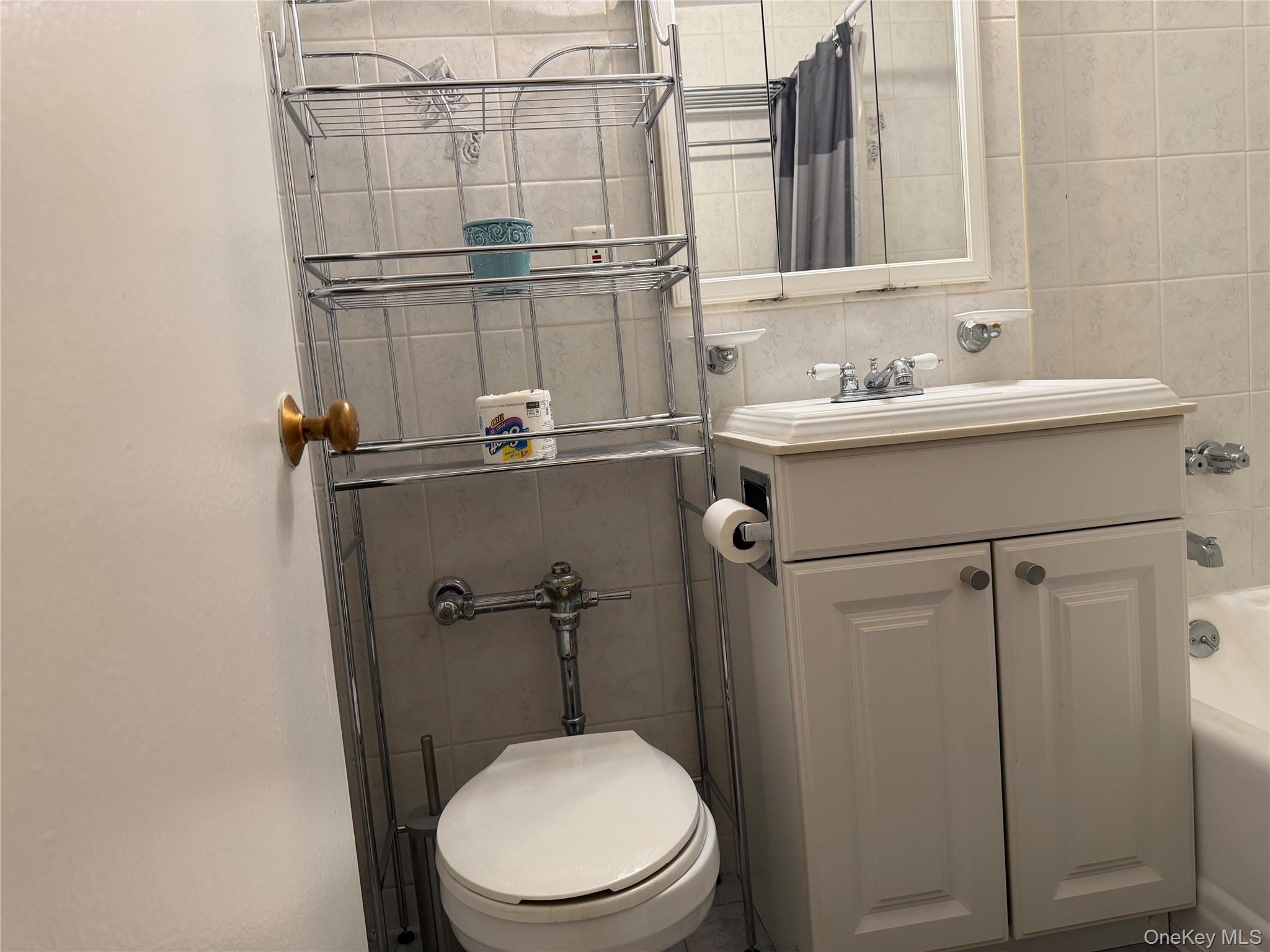 43-25 Douglaston Parkway 4e Property Photo 10