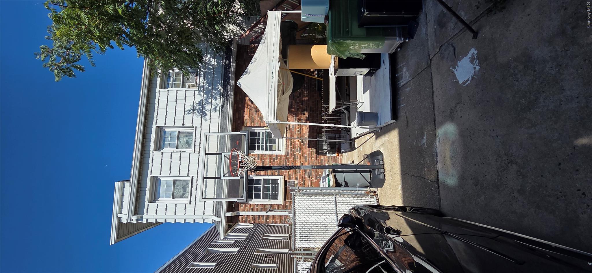 1496 E 94th Street Property Photo 3