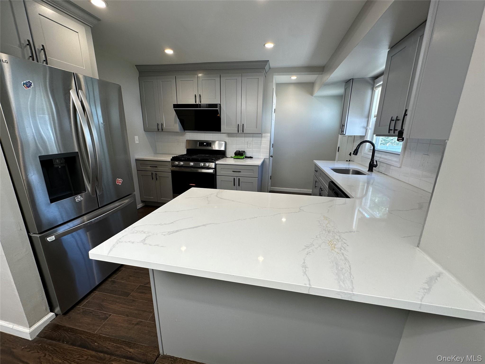 1839 Front Street Property Photo 8