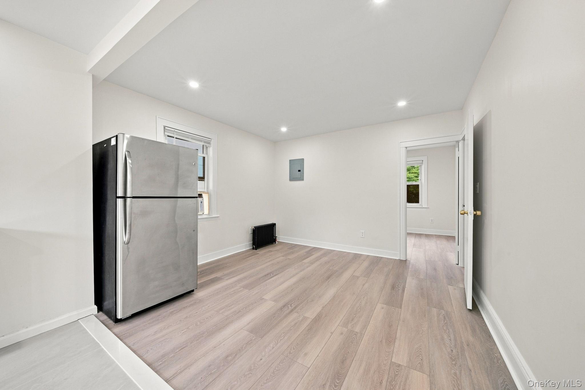16505 78th Avenue Property Photo 4