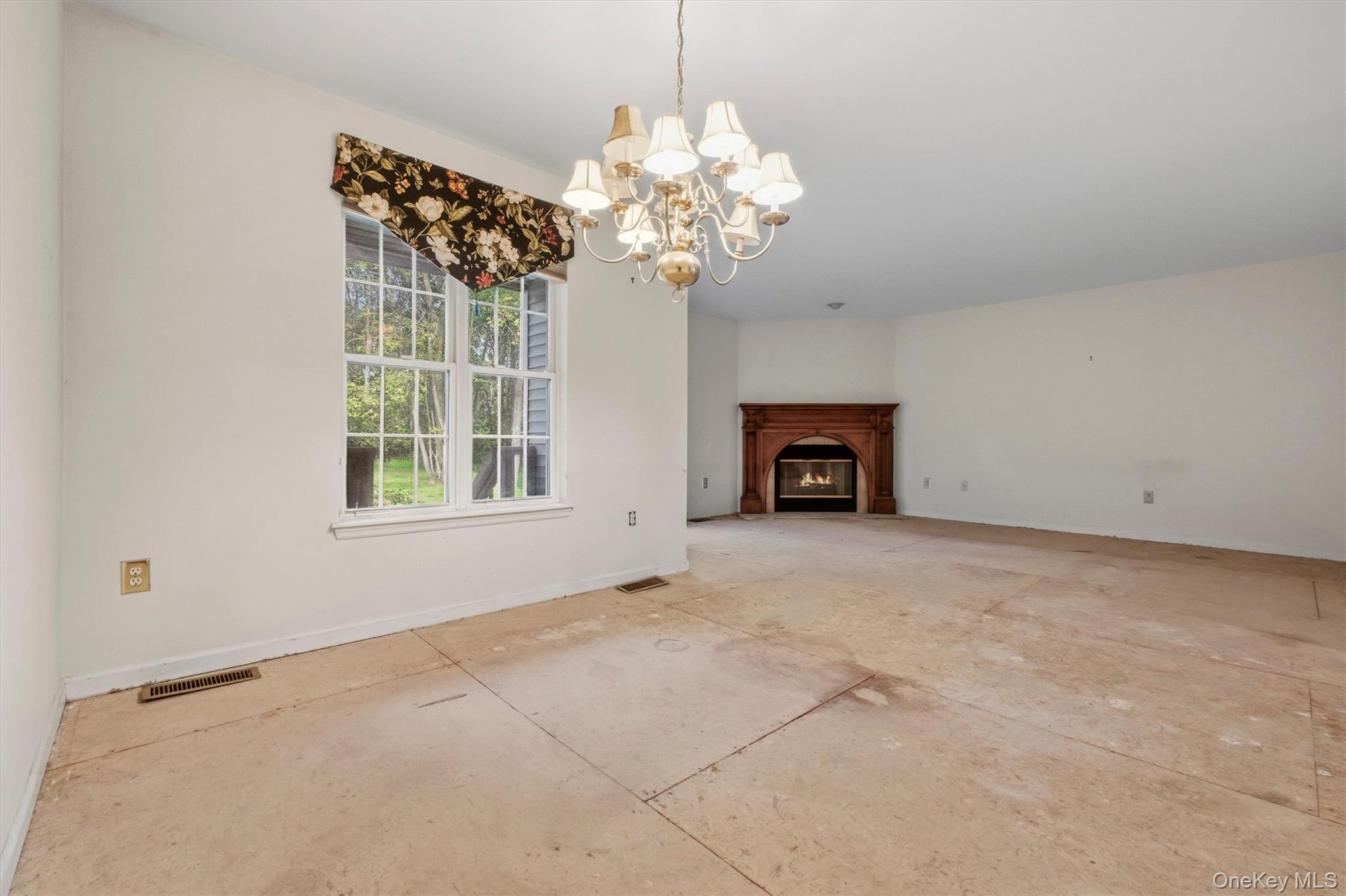 14 Glen Eagles Drive Property Photo 7