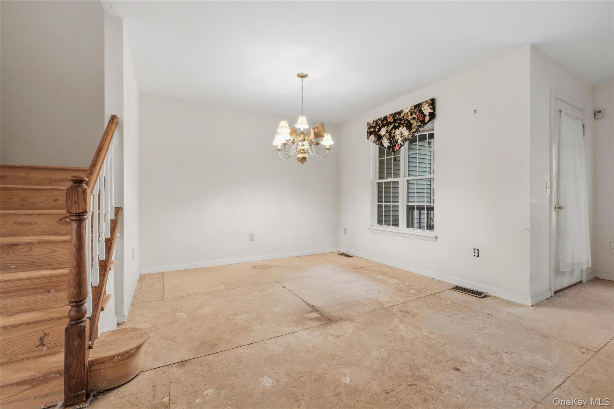 14 Glen Eagles Drive Property Photo 10