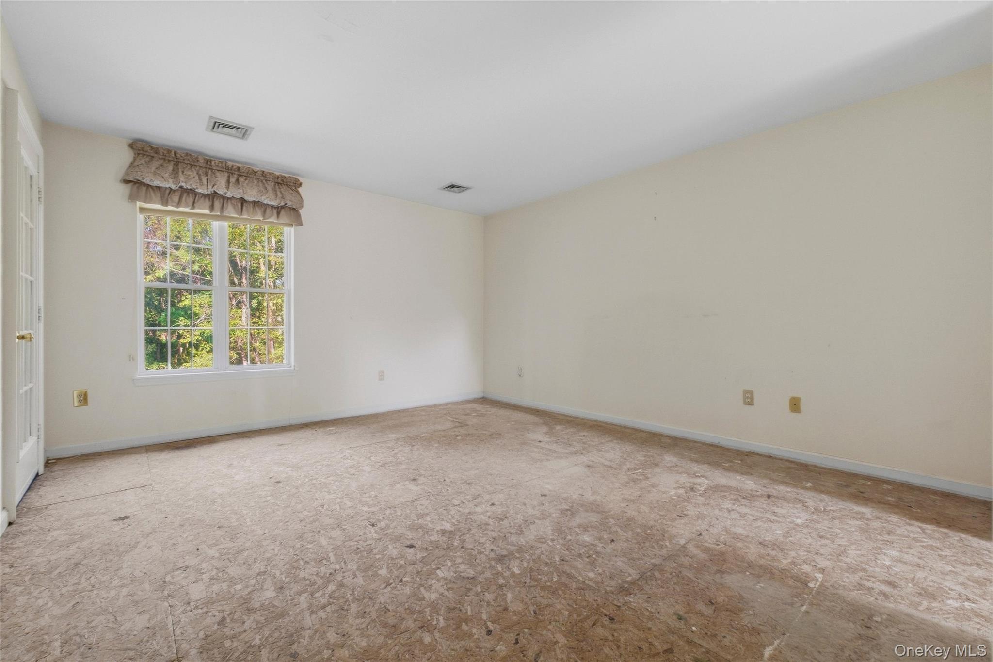 14 Glen Eagles Drive Property Photo 21