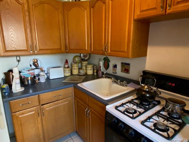 255-15 75th Avenue G-1 Property Photo 6