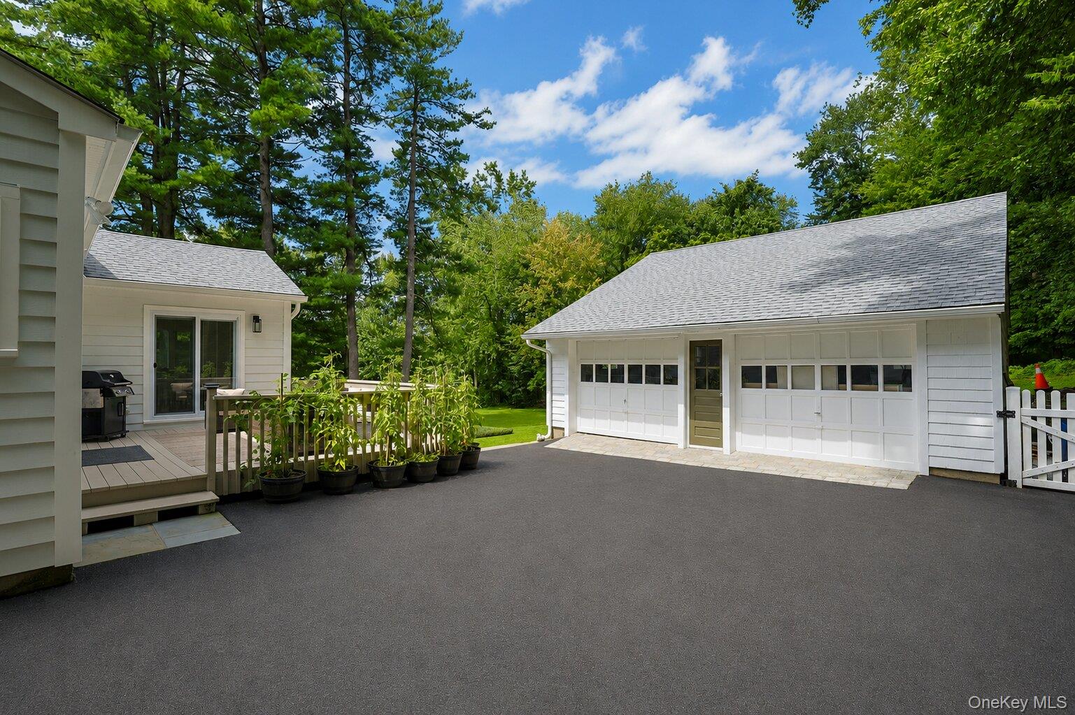 8 Rosehill Drive Property Photo 4