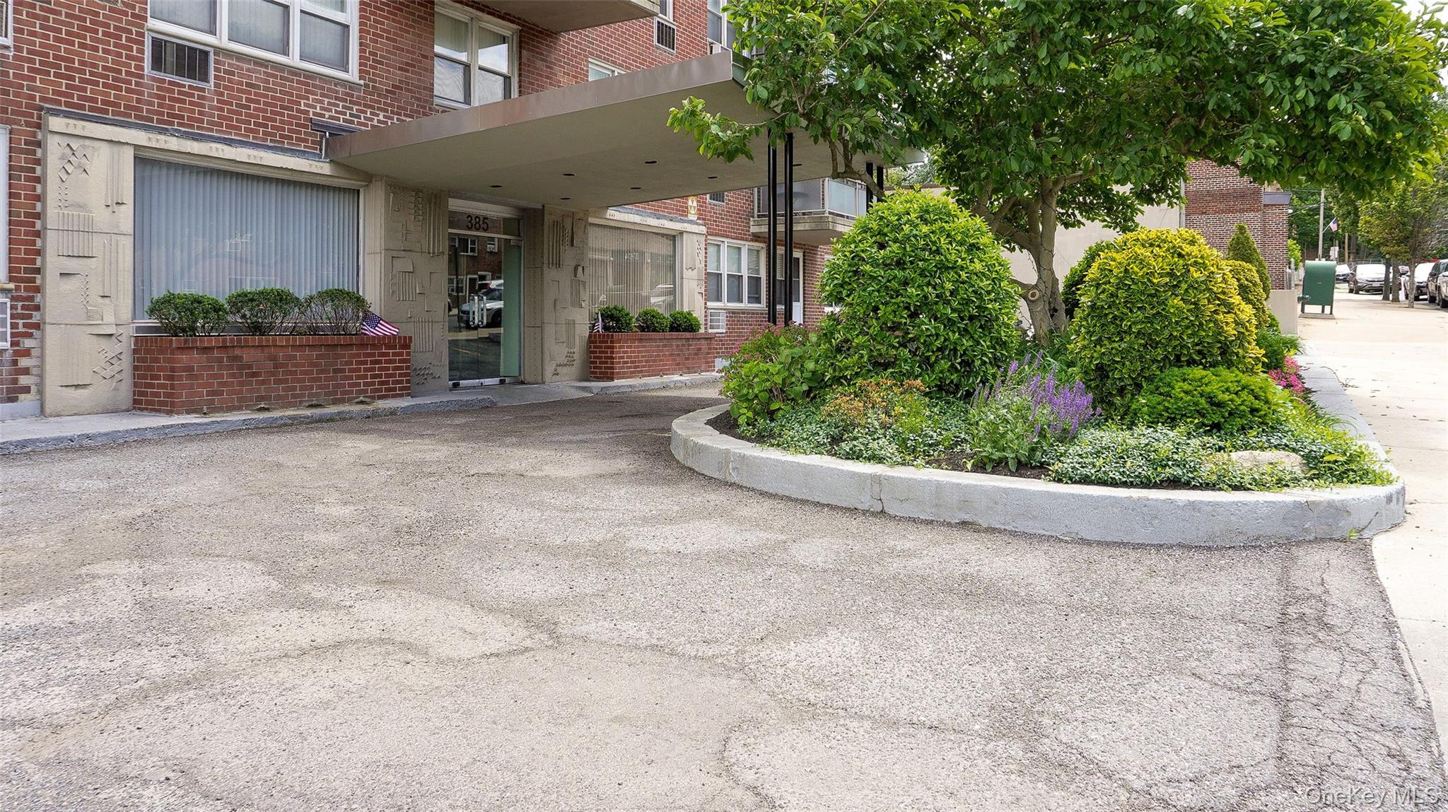 385 Mclean Avenue 1g Property Photo 13